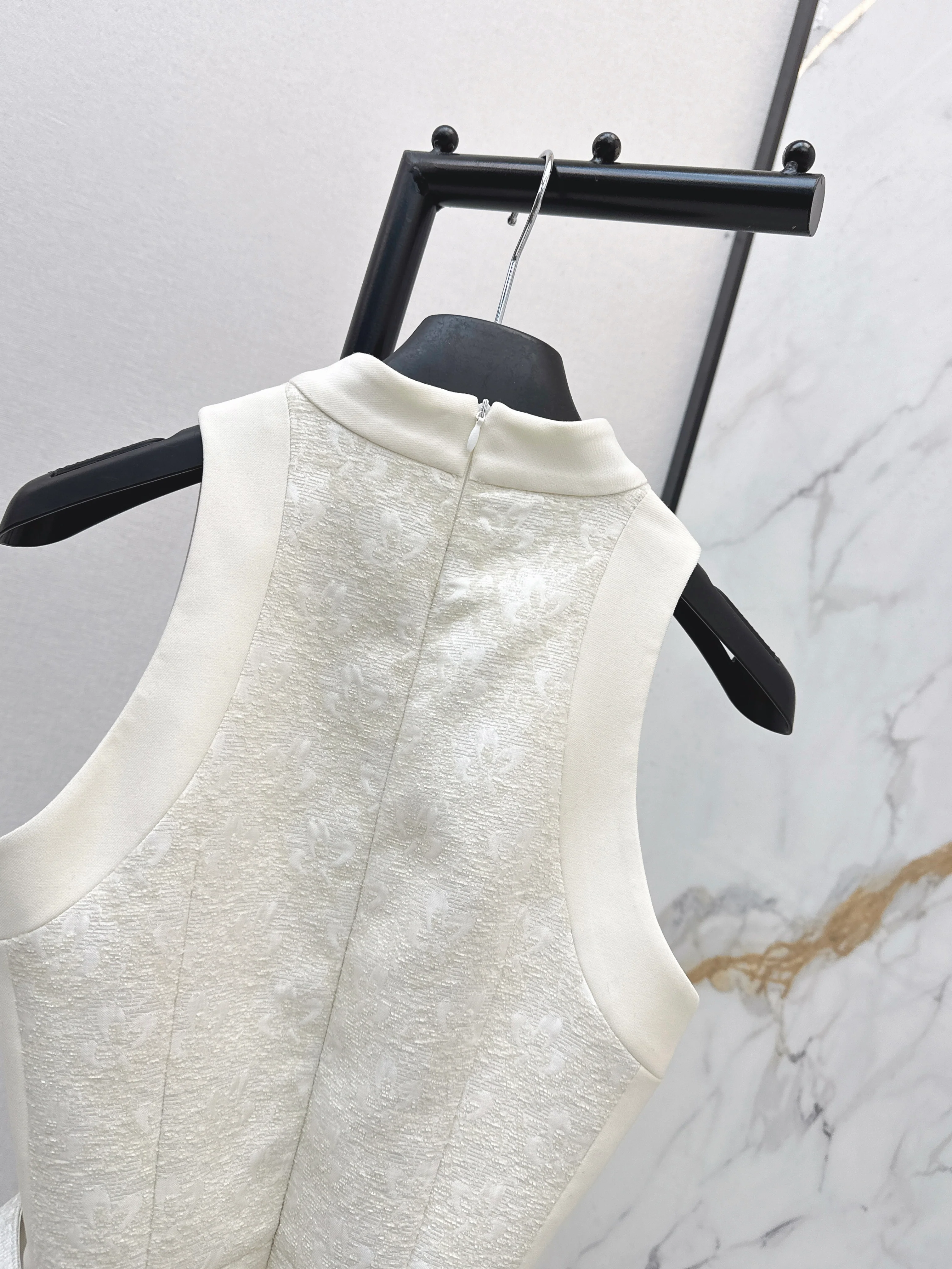 CD 26ss jacquard belted dress