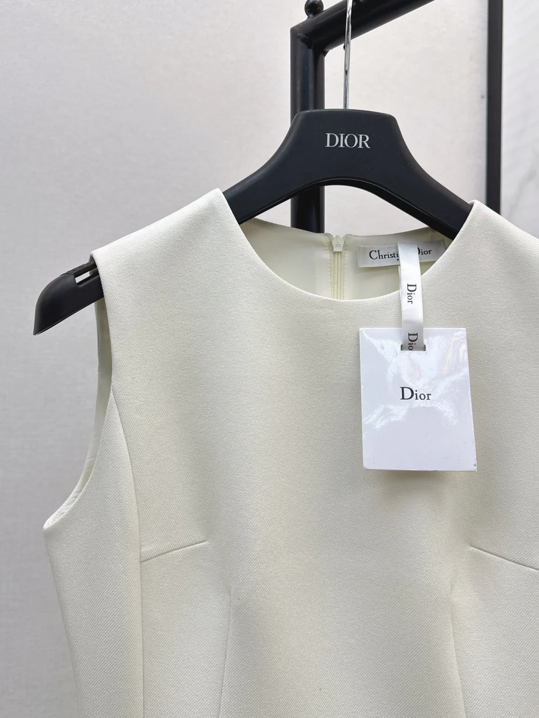 CD 25fw sleeveless dress