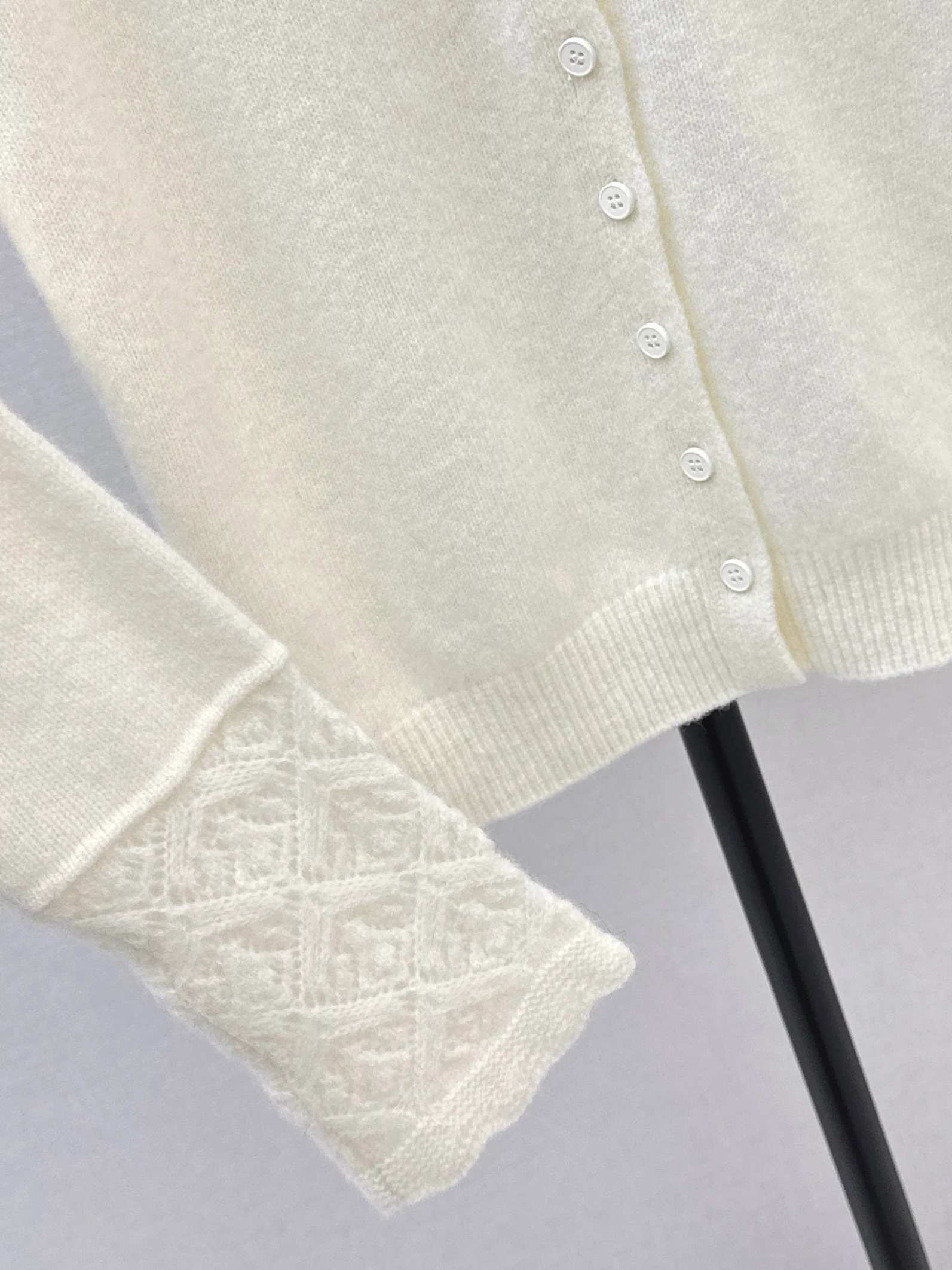 Chol 26ss high neck cardigan