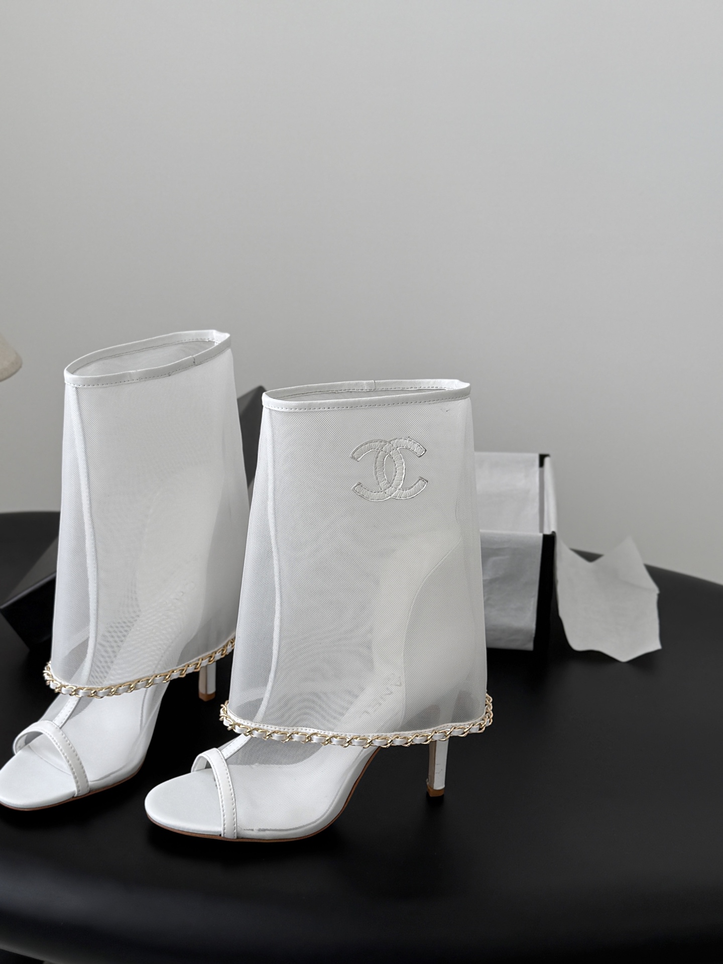 Chan 26K meash ankle boot