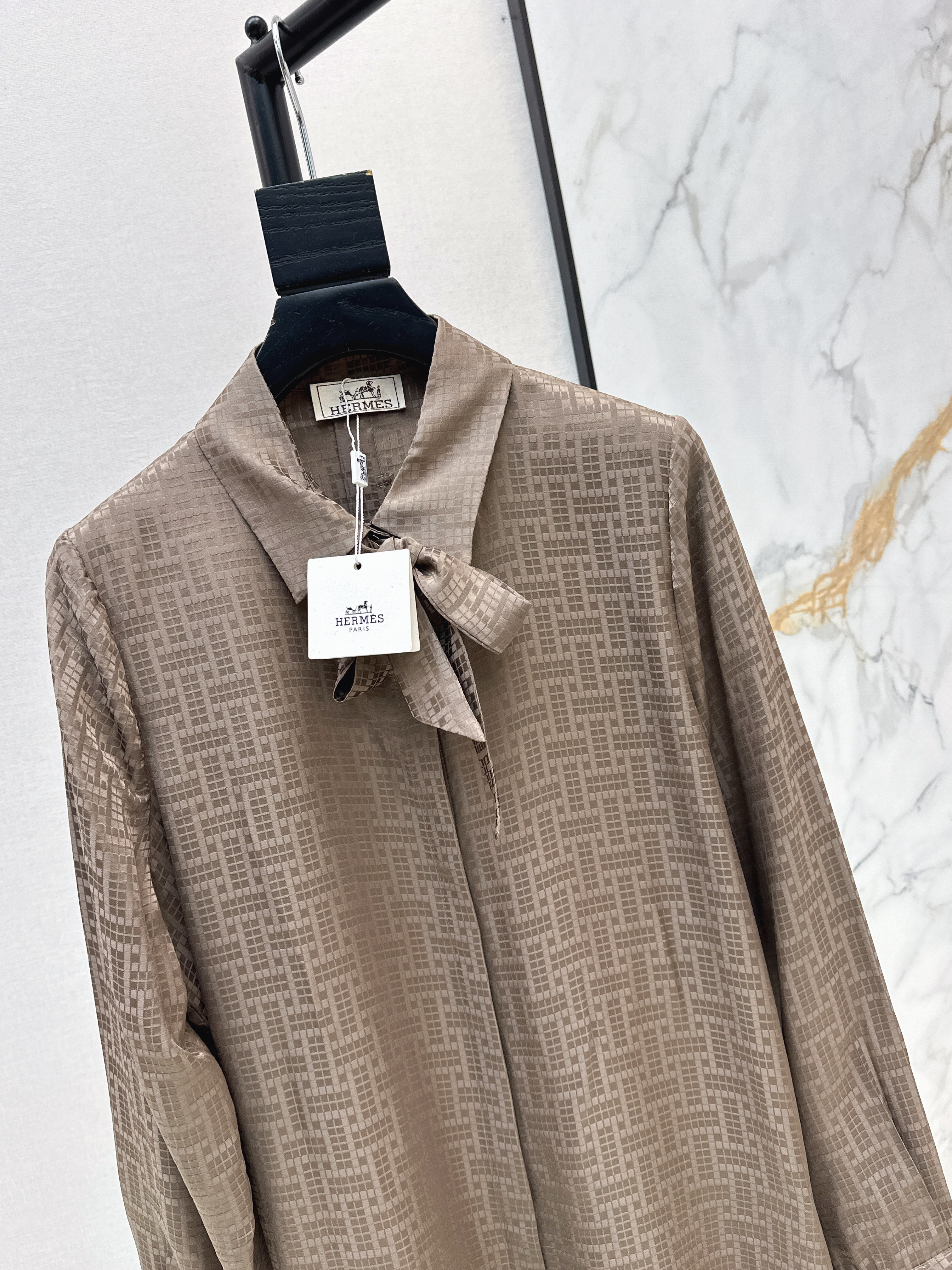 Her 26ss jacquard silk shirt