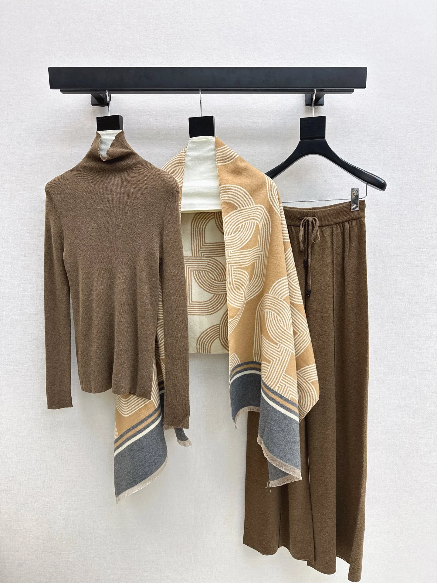 Herm 25fw base layer+shawl pants set