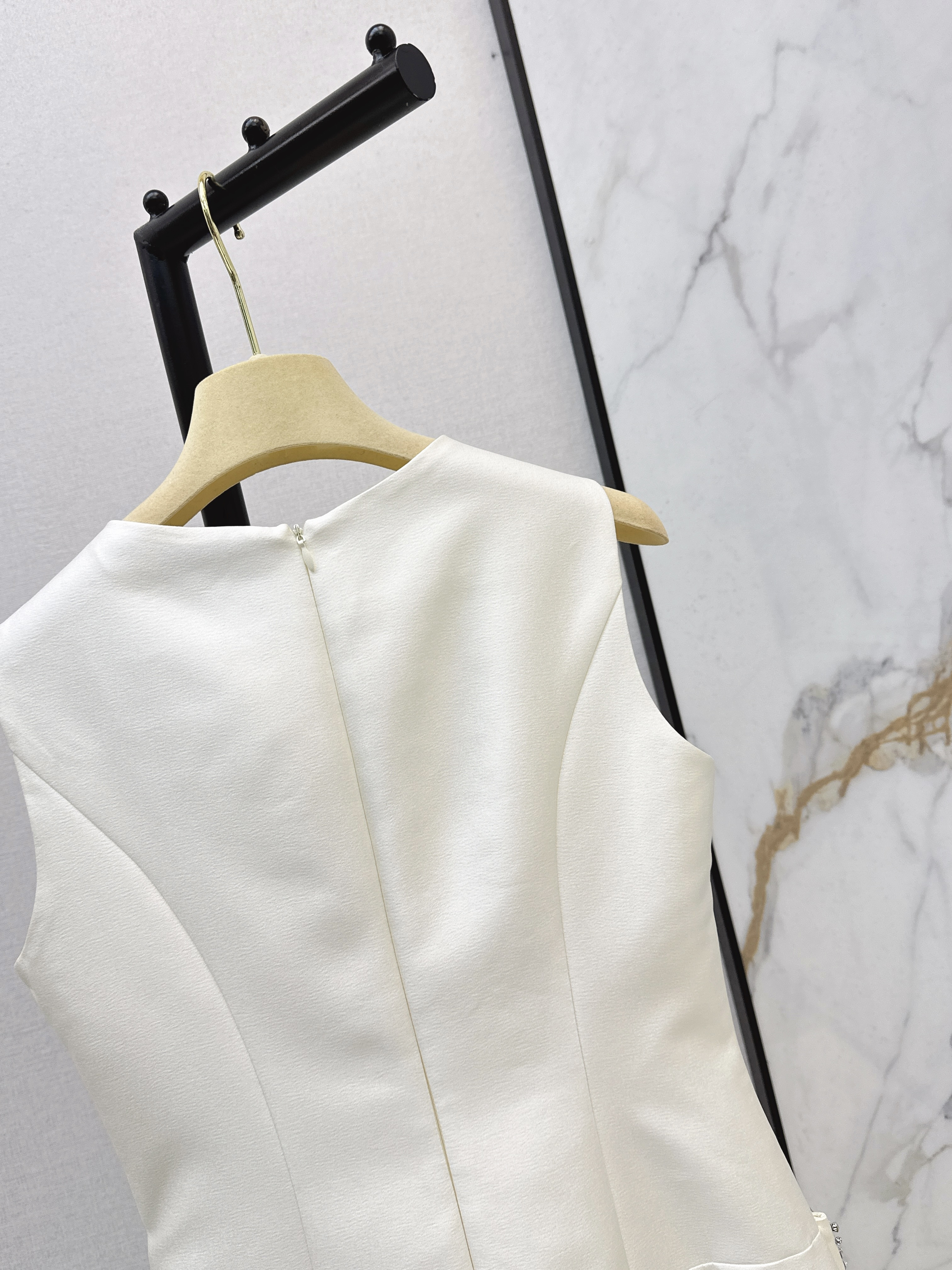 Miu 26ss rhinestone sleeveless dress