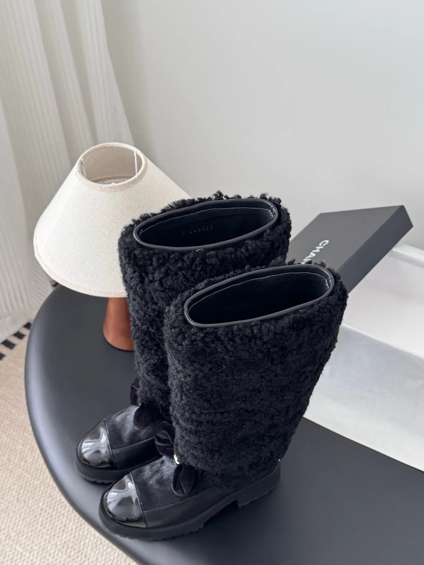 Chan 25fw plush half  boots with bow