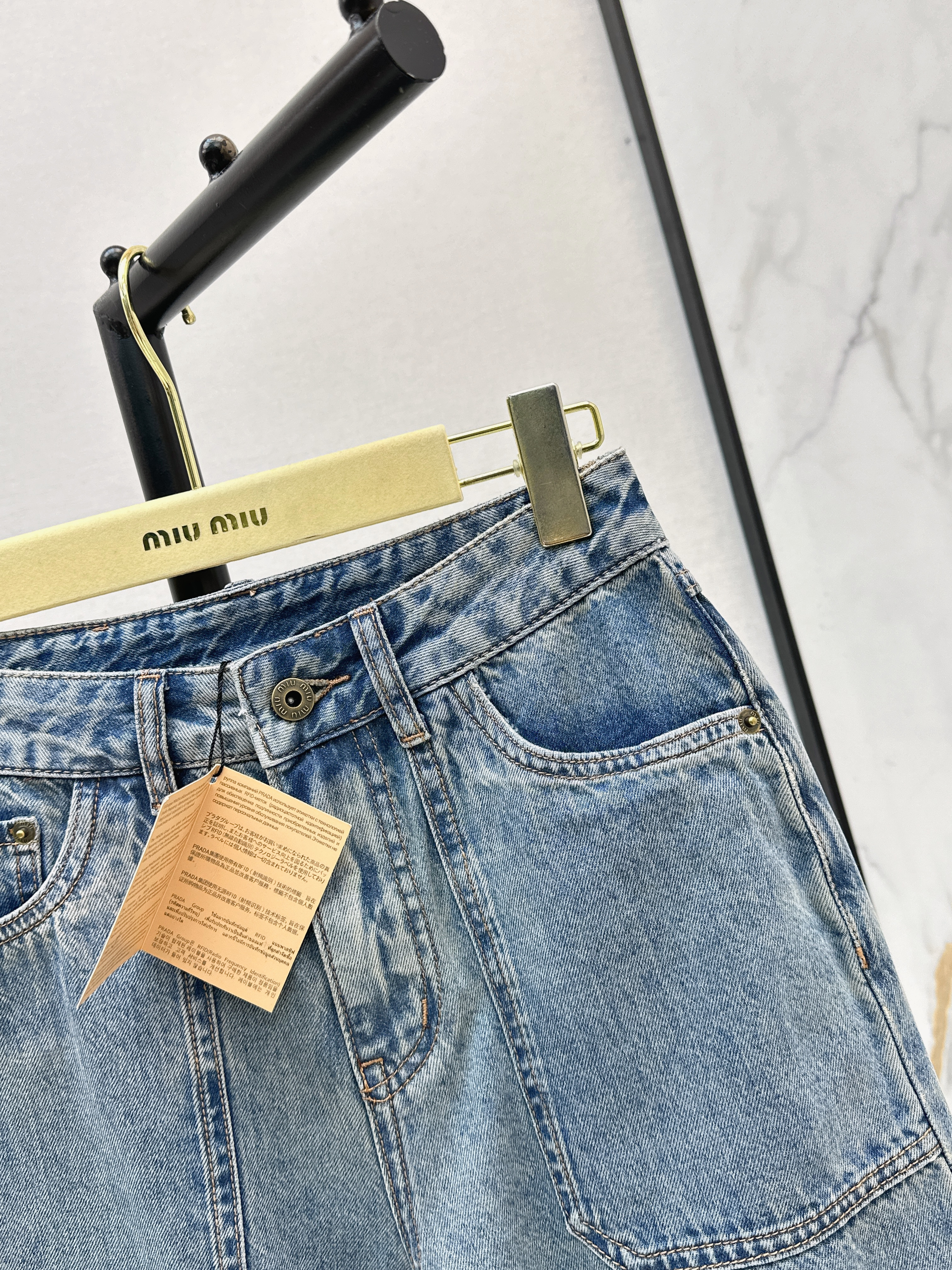 Miu 26ss straight-leg jeans