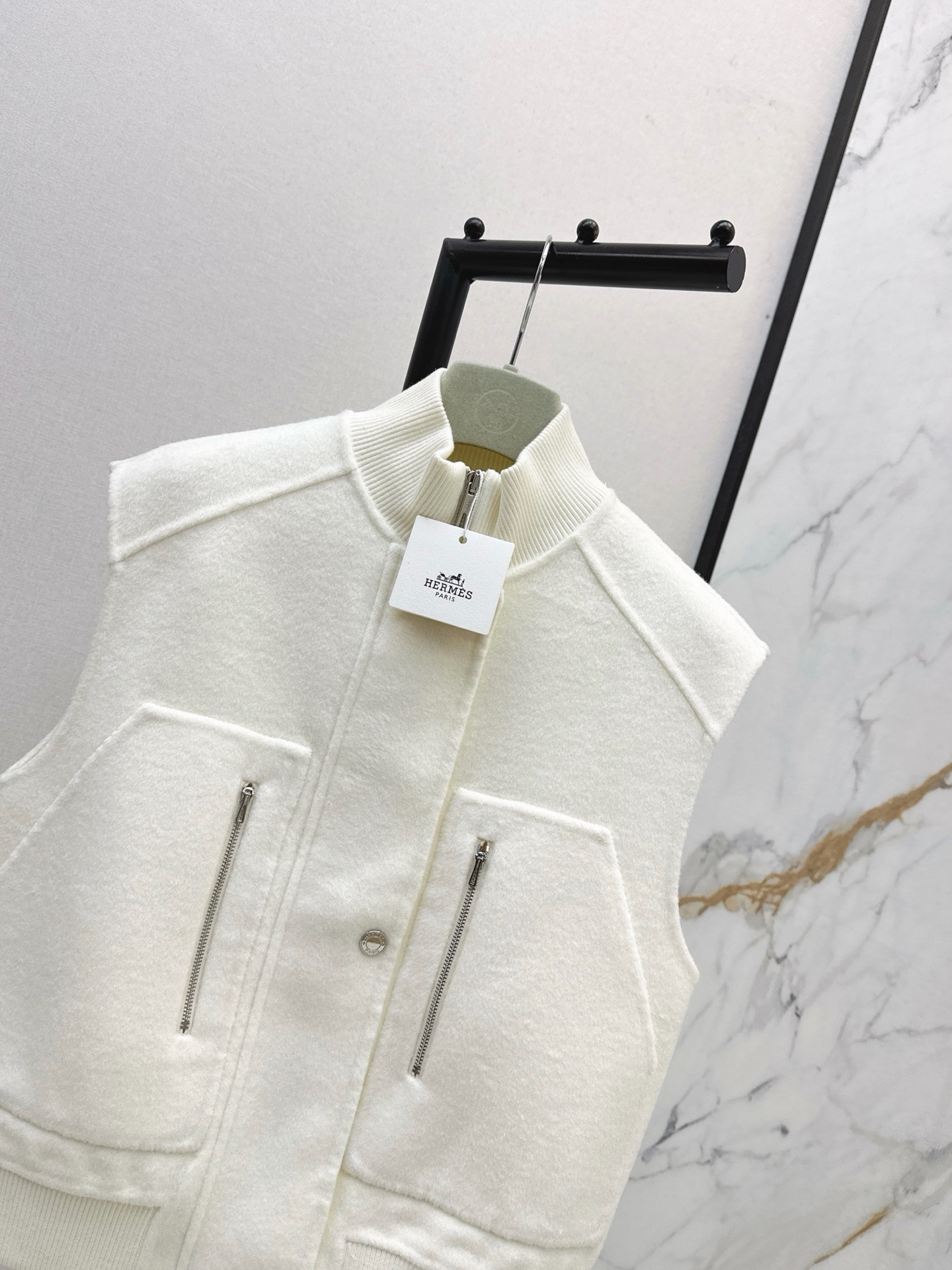 Her 26ss woolen vest jacket