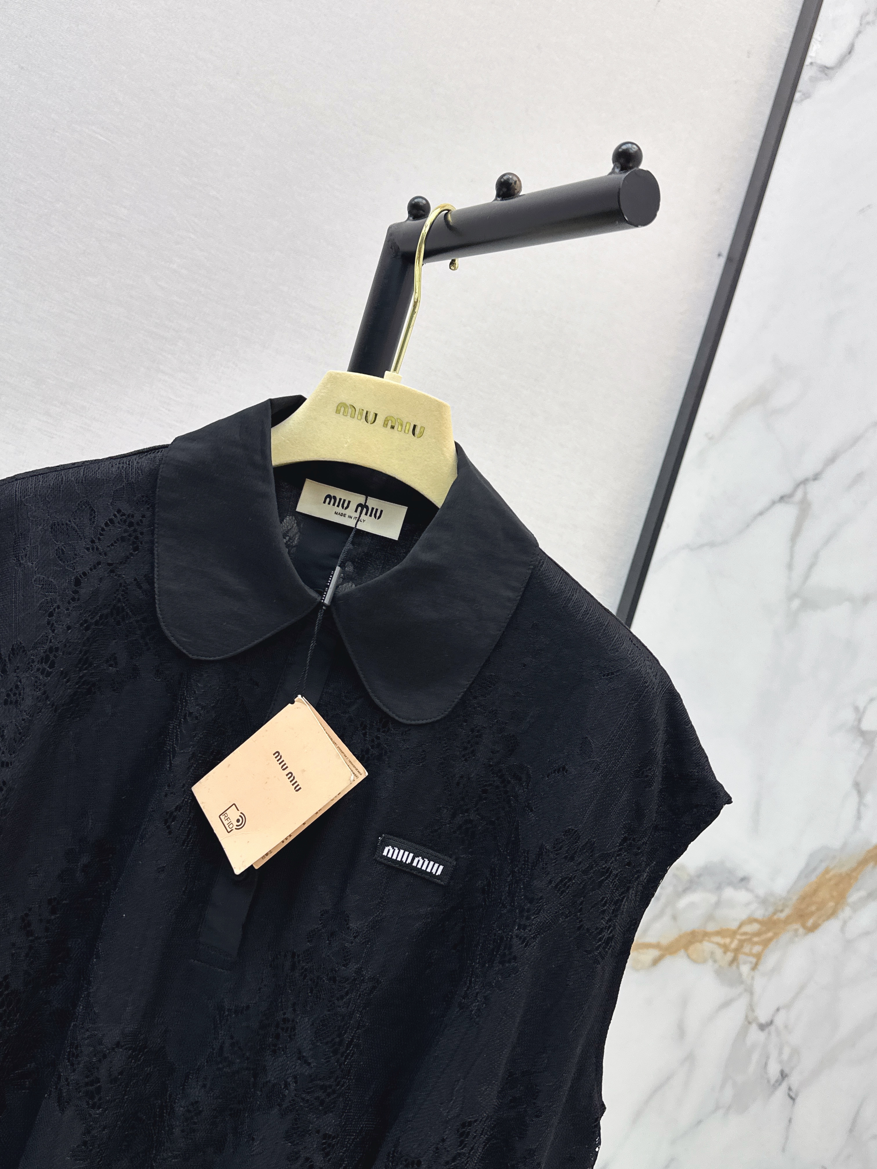 Miu 26ss lace trim top