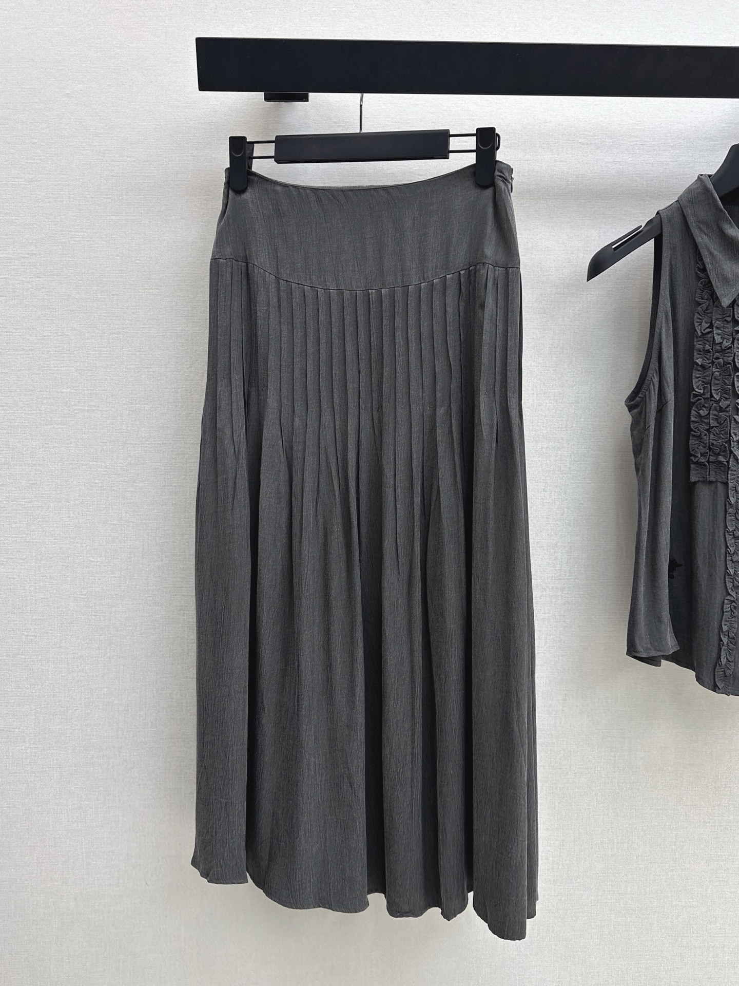 CD 26ss sleeveless shirt skirt set