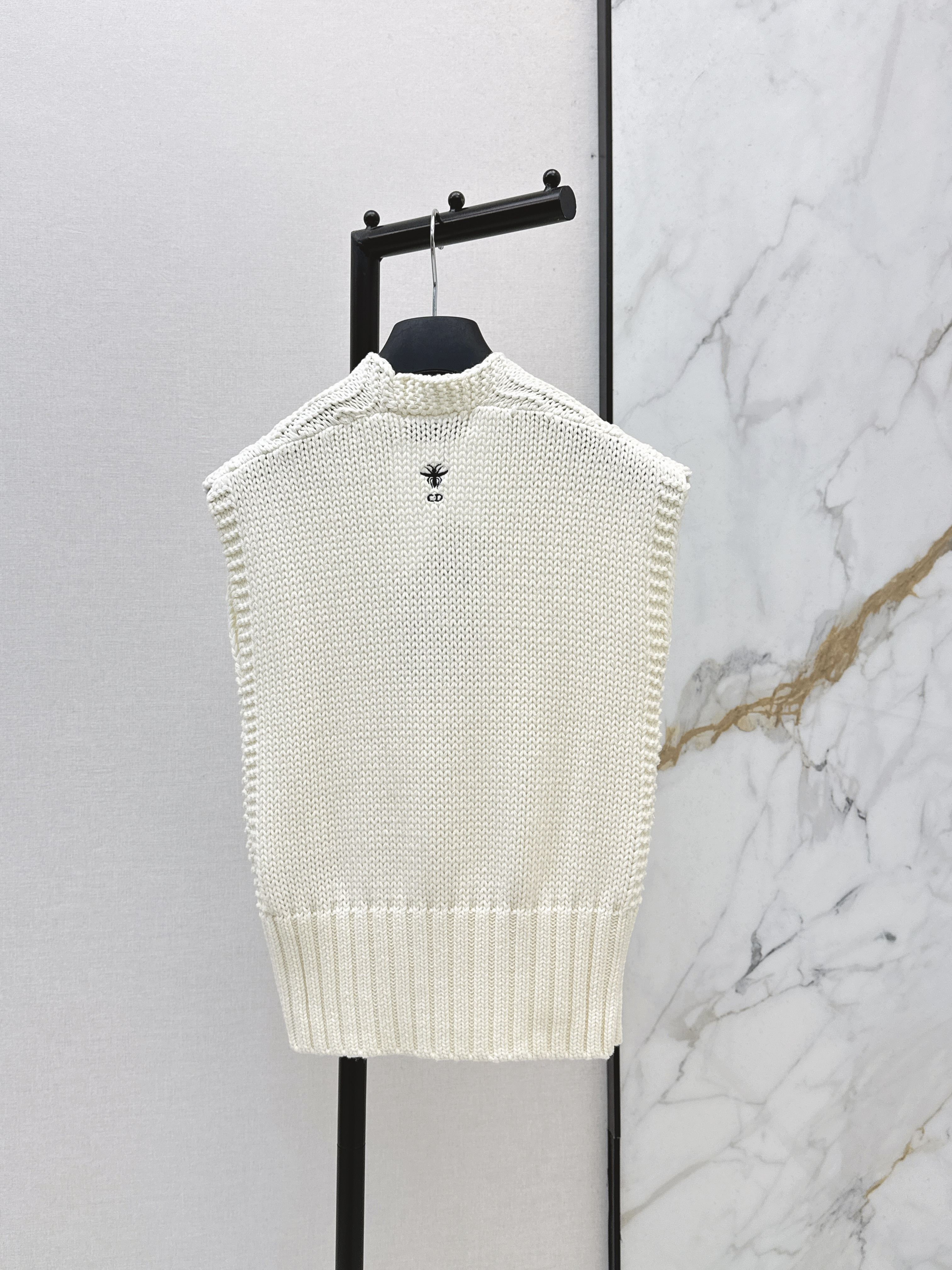 CD 26ss knit vest
