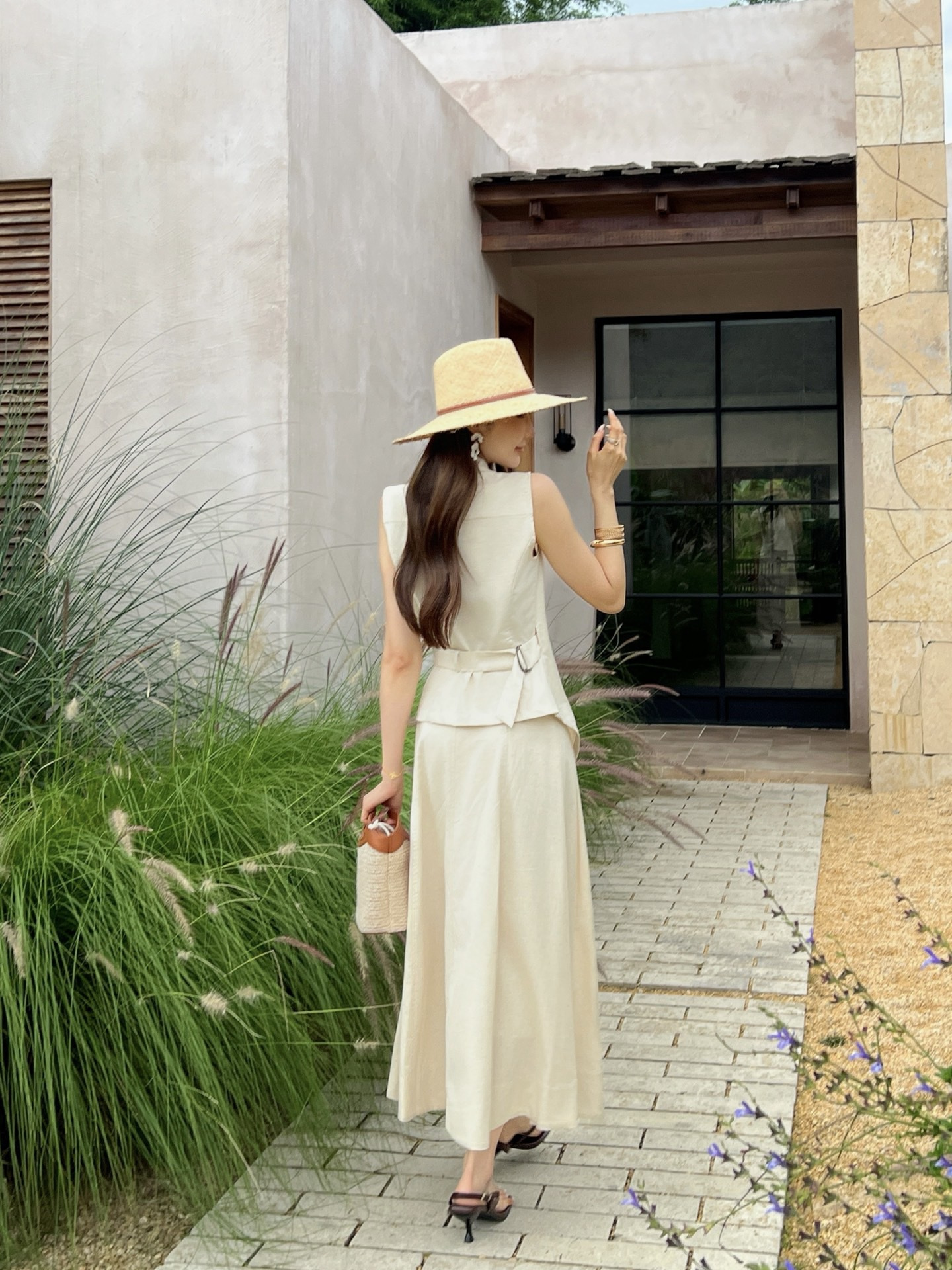 Brun 26ss sleeveless top skirt set