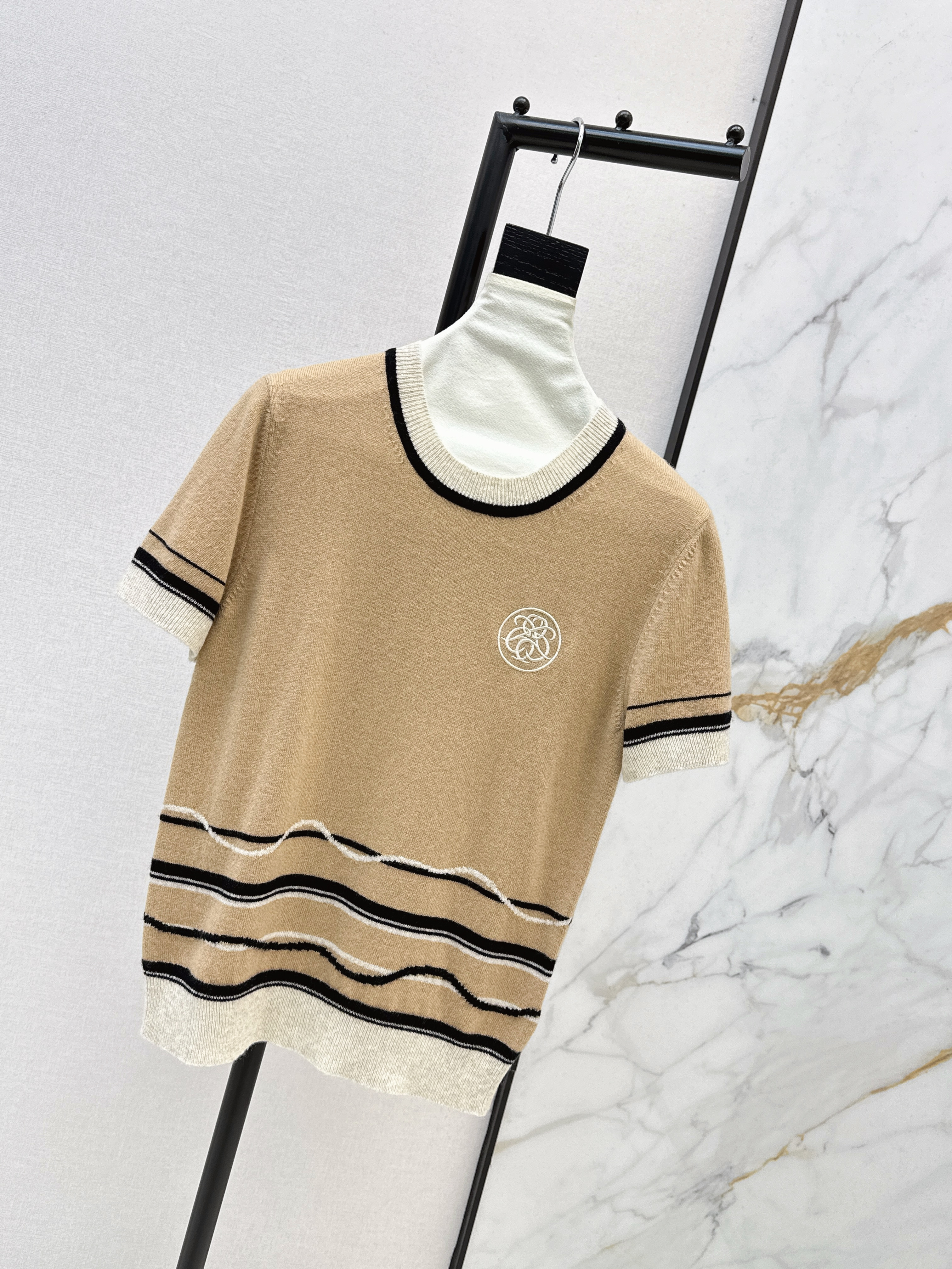 Herm 26ss stripe knit sweater