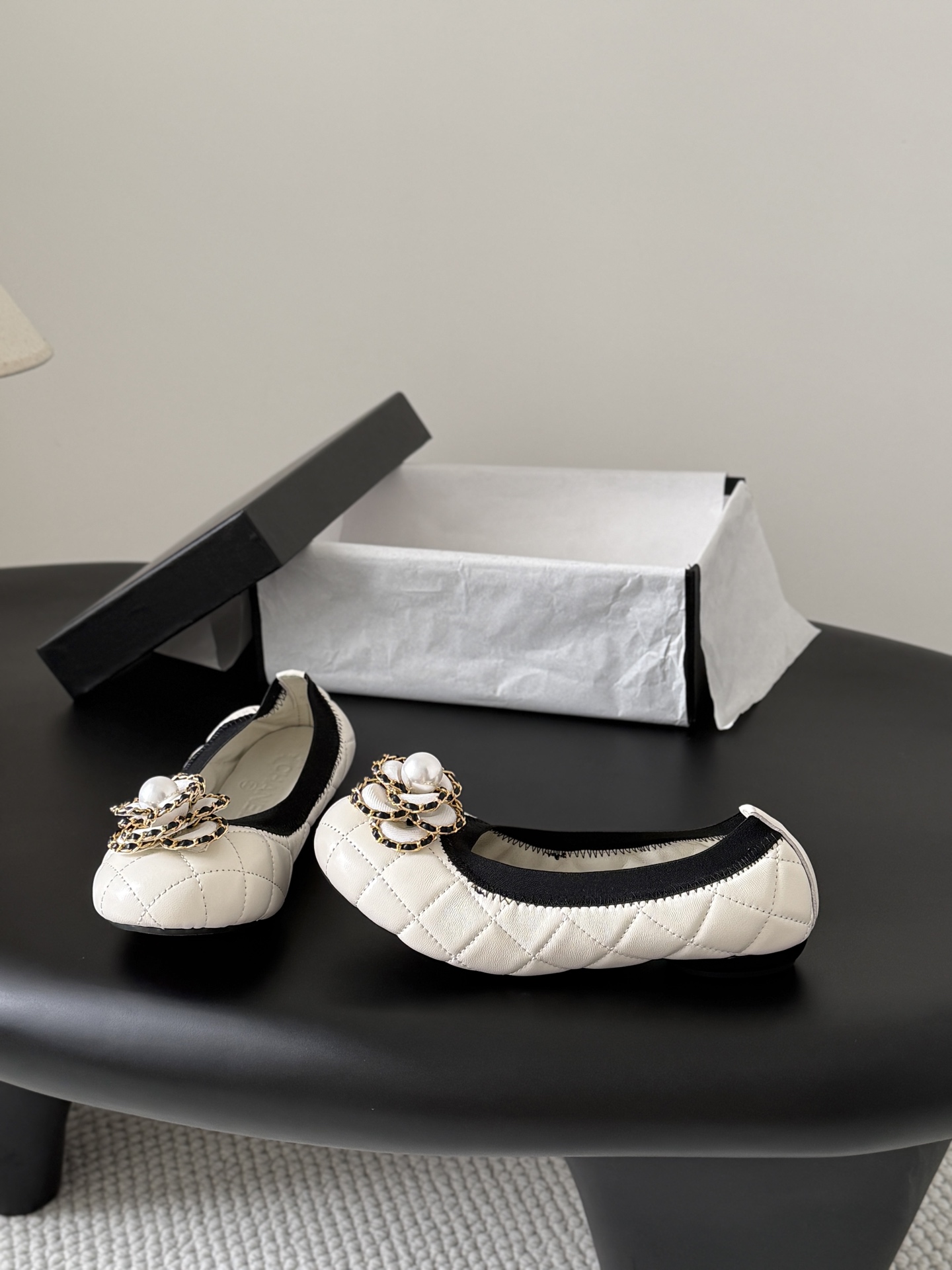 Chan 26ss camellia pumps