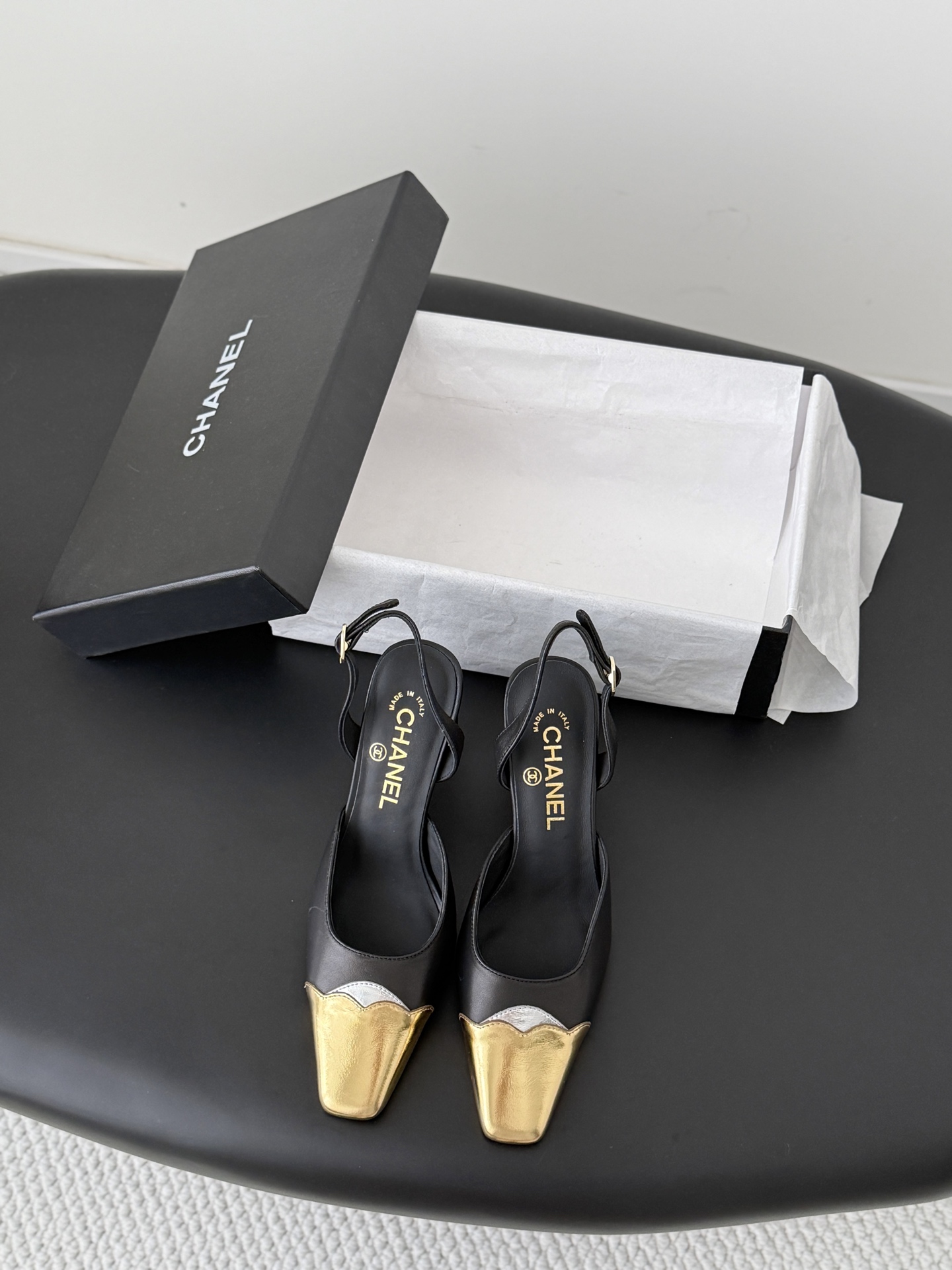 Chan 26P gold cap toe slingback heels