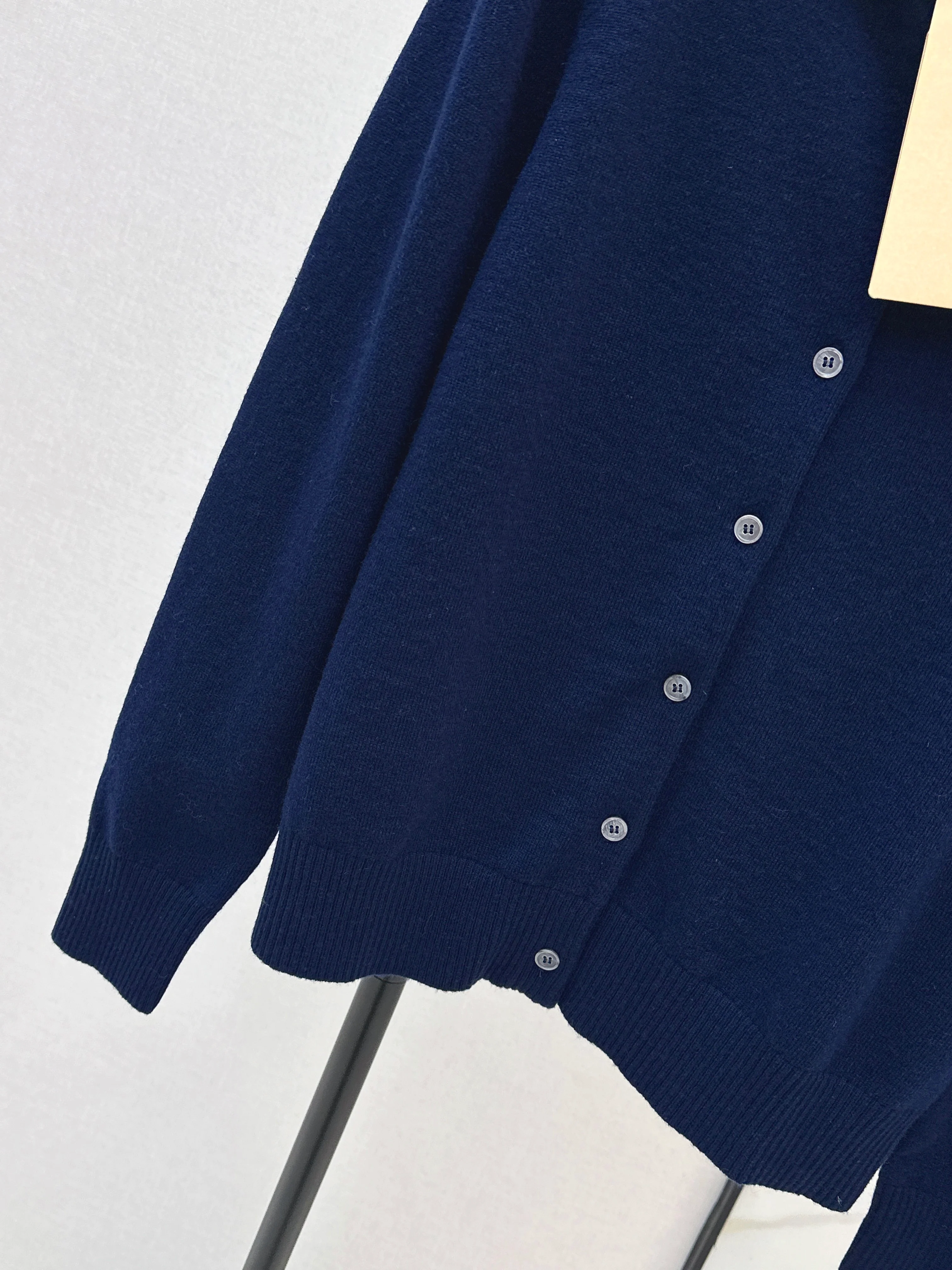 Miu 26ss wool cardigan