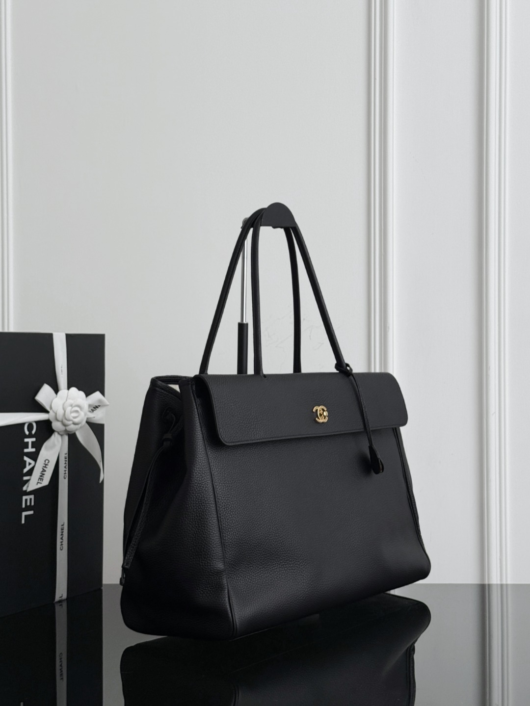 Chan 26S large tote bag