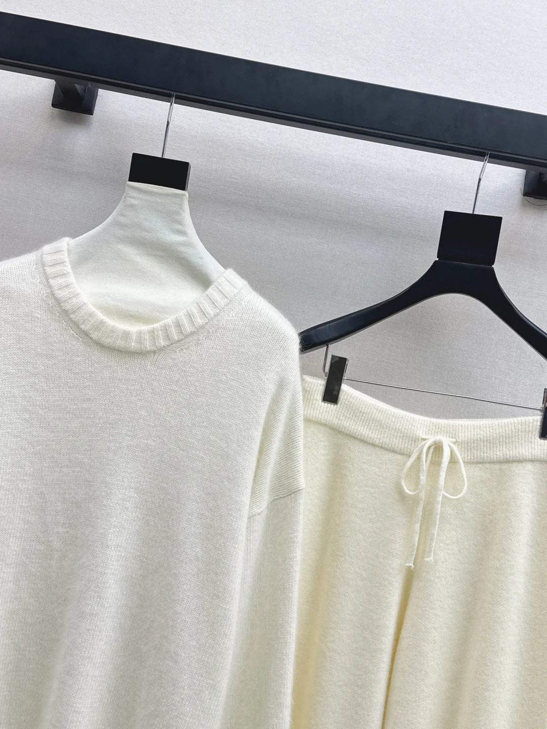 Brun 25fw knit sweater pants set