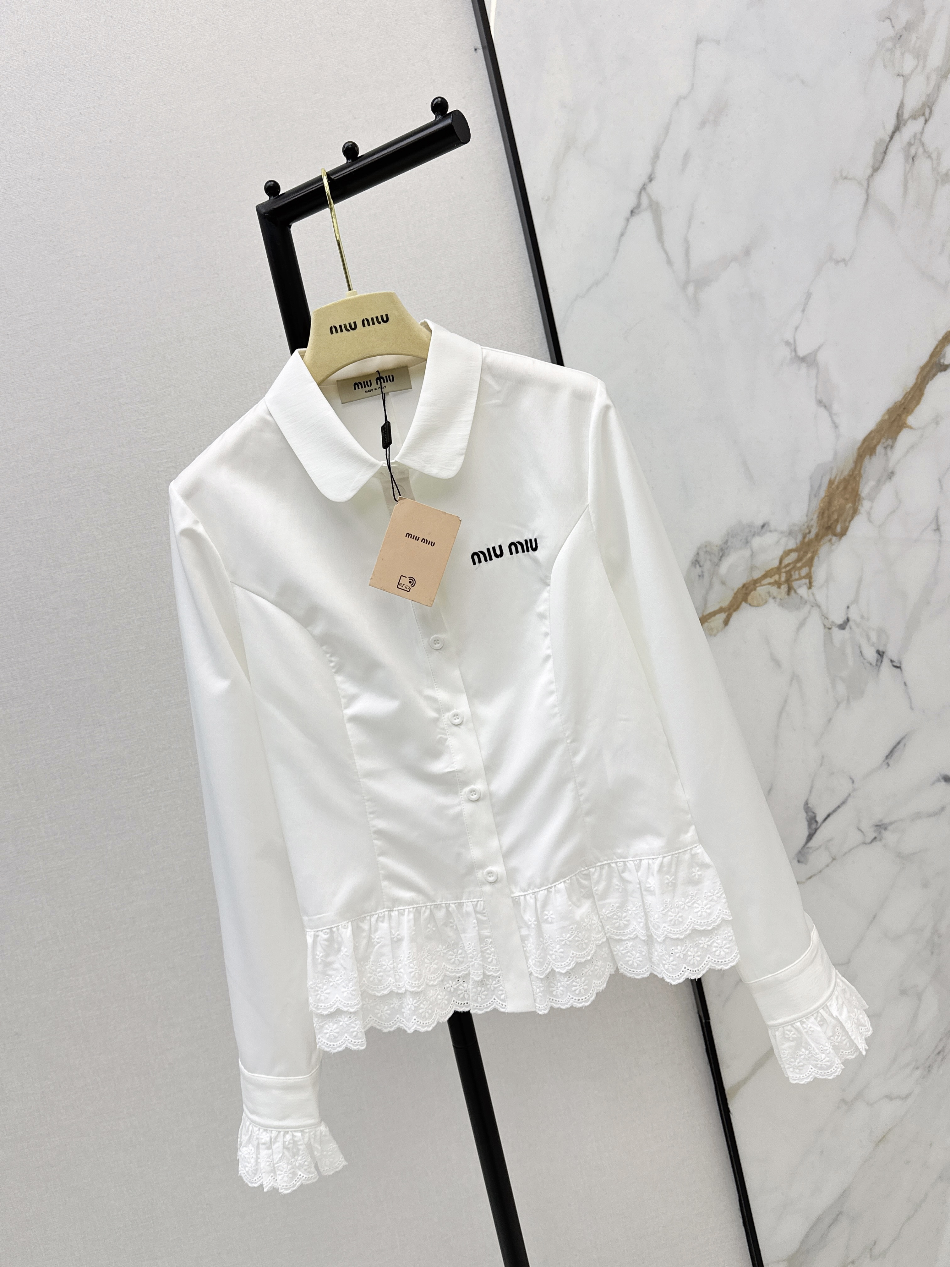 Miu 26ss lace contract shirts