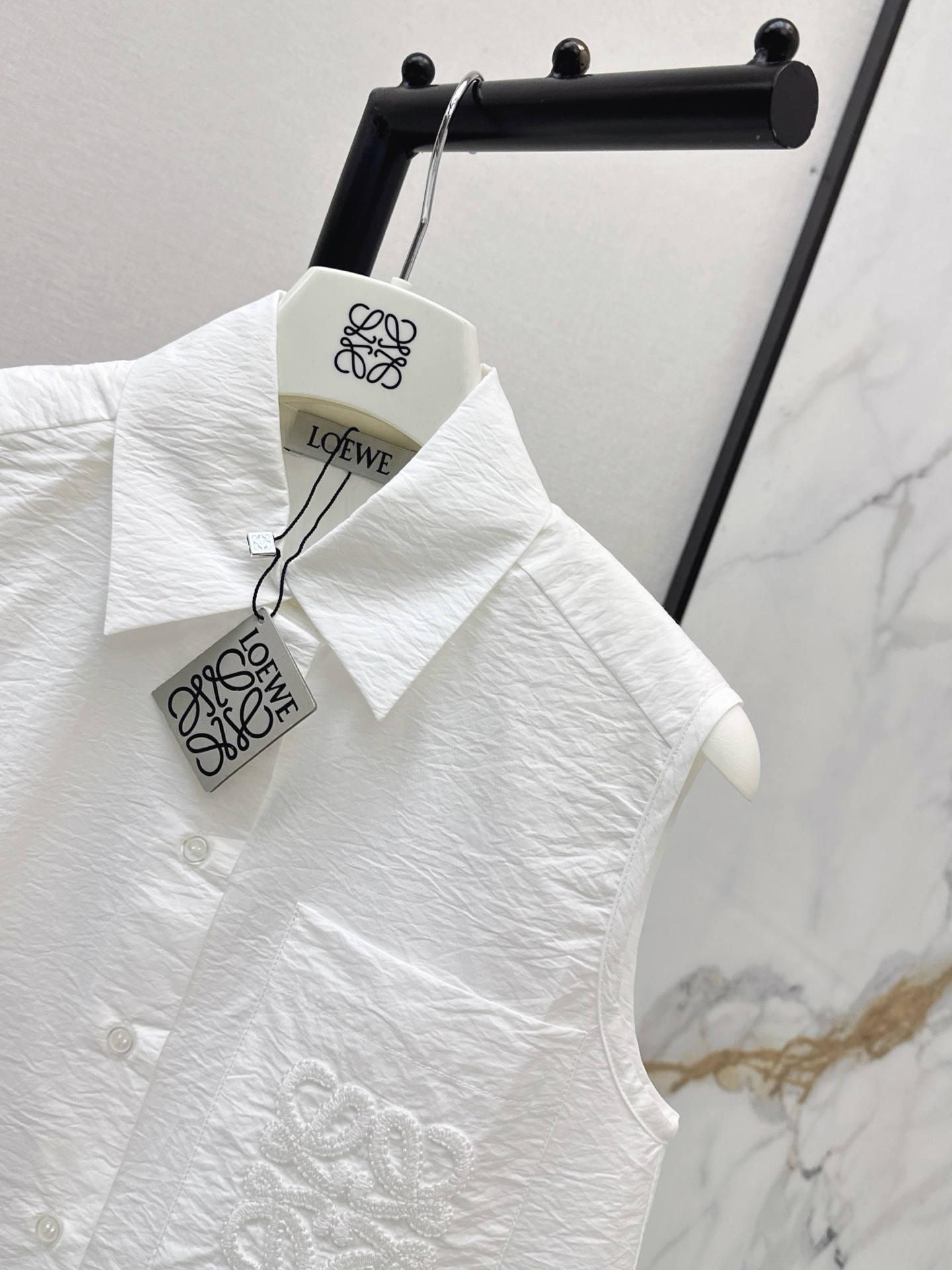Loe 26ss sleeveless embroidery shirt