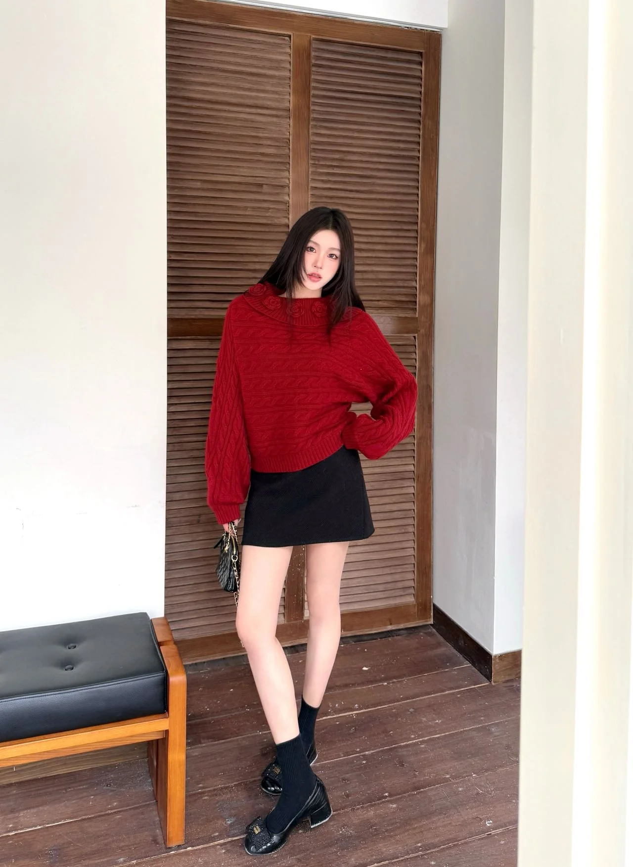 Chan 26ss off shoulder top sweater