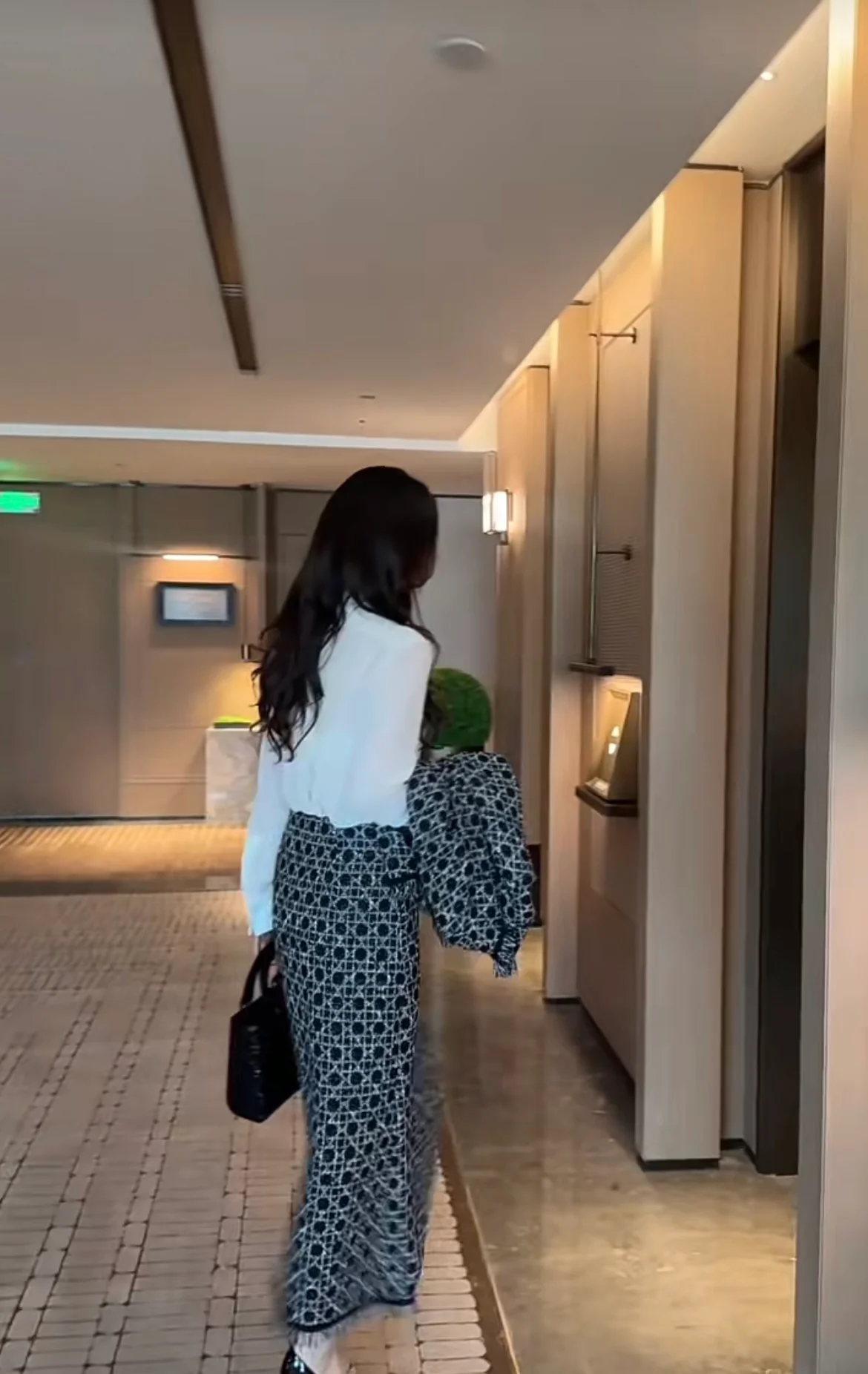 CD 26ss tweed fringe skirts