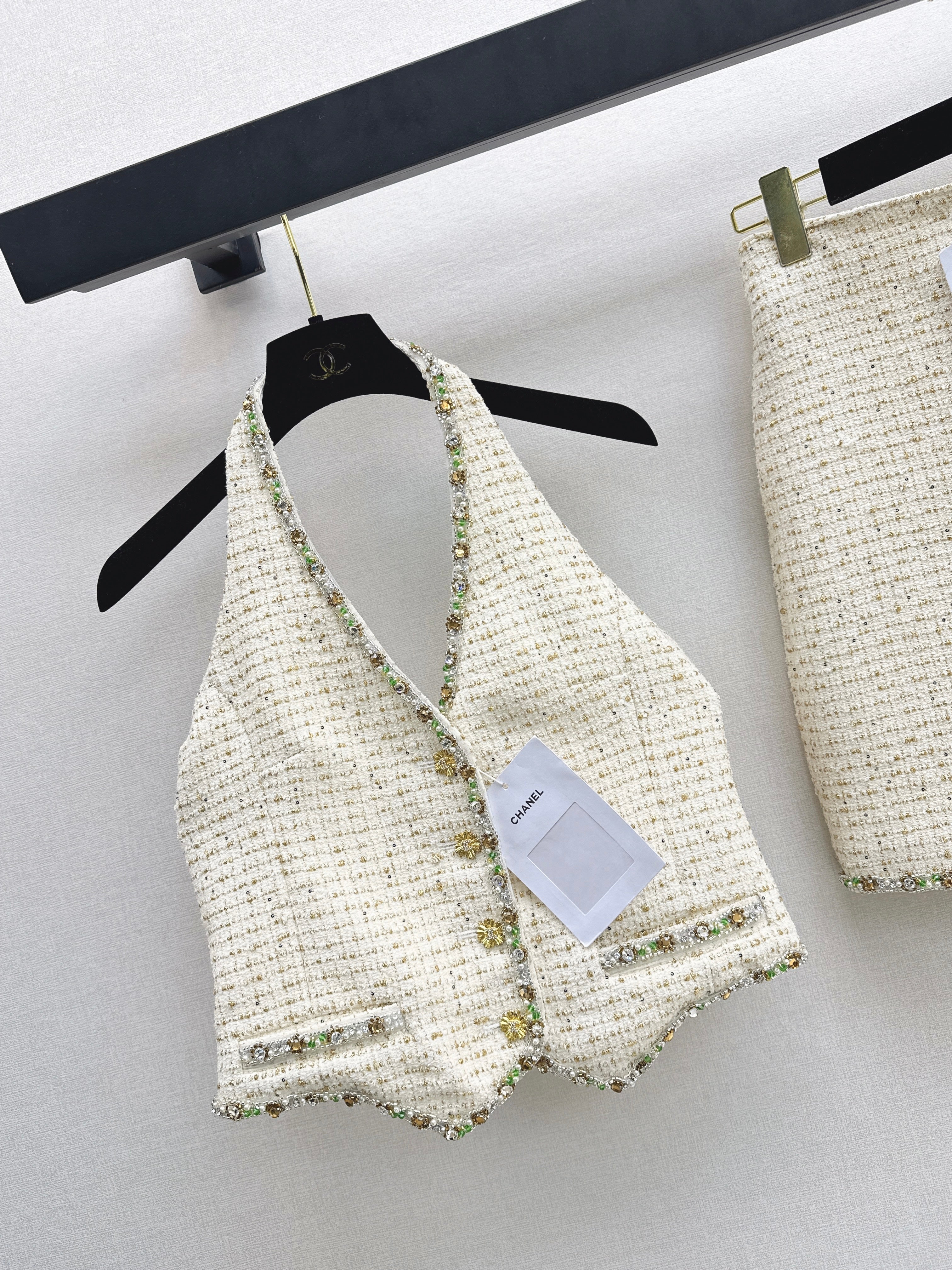 Chan 26ss rhinestone cropped halter vest