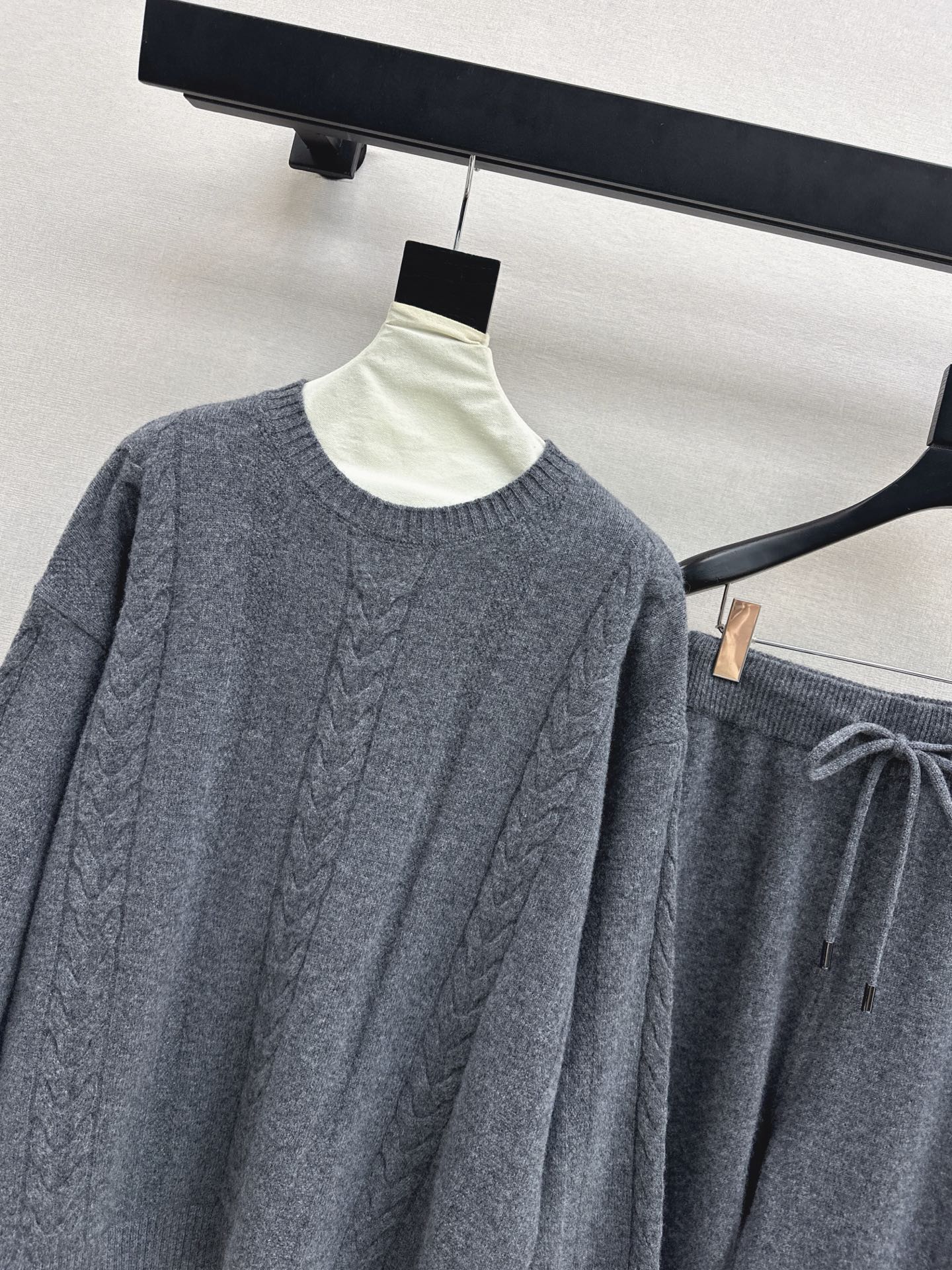 Max 26ss wool pullover sweater+wide-leg pant outfit set