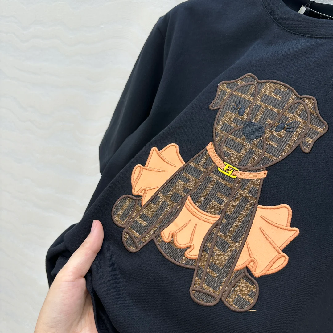 Fend 25fw embroidery t-shirt