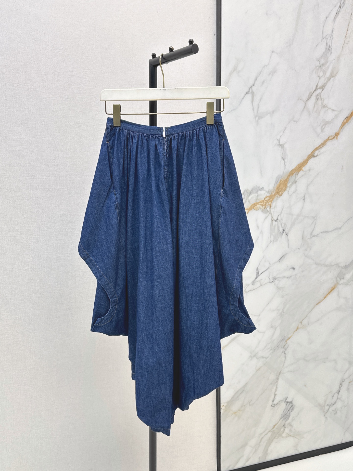 Loe 26ss asymmetrical ruffle denim skirt