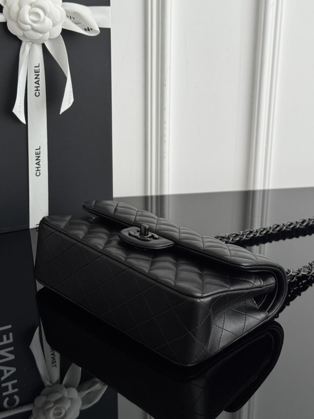 Chan 23cf chain shoulder bag