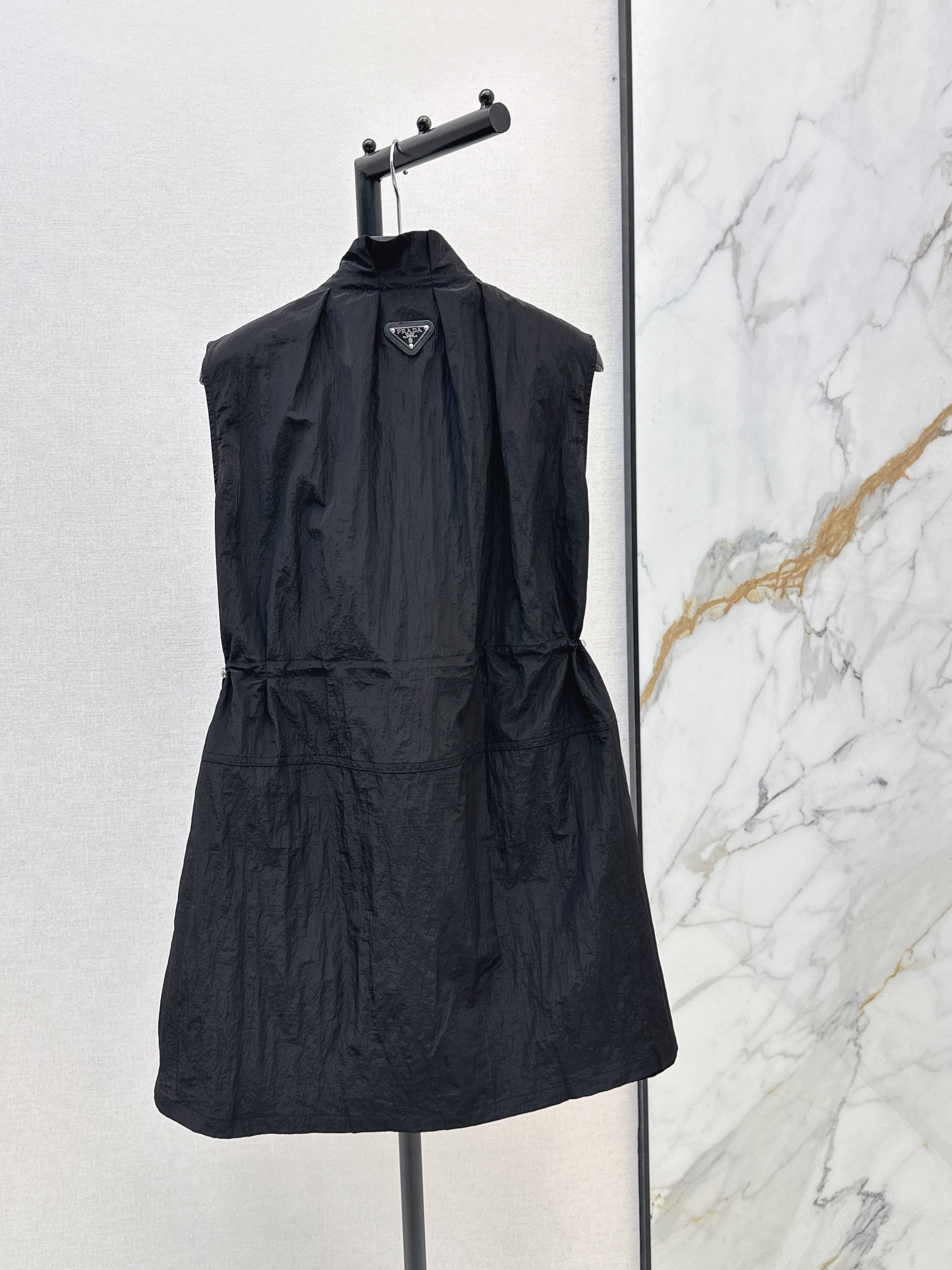 Pra 26ss drawstring sleeveless dress