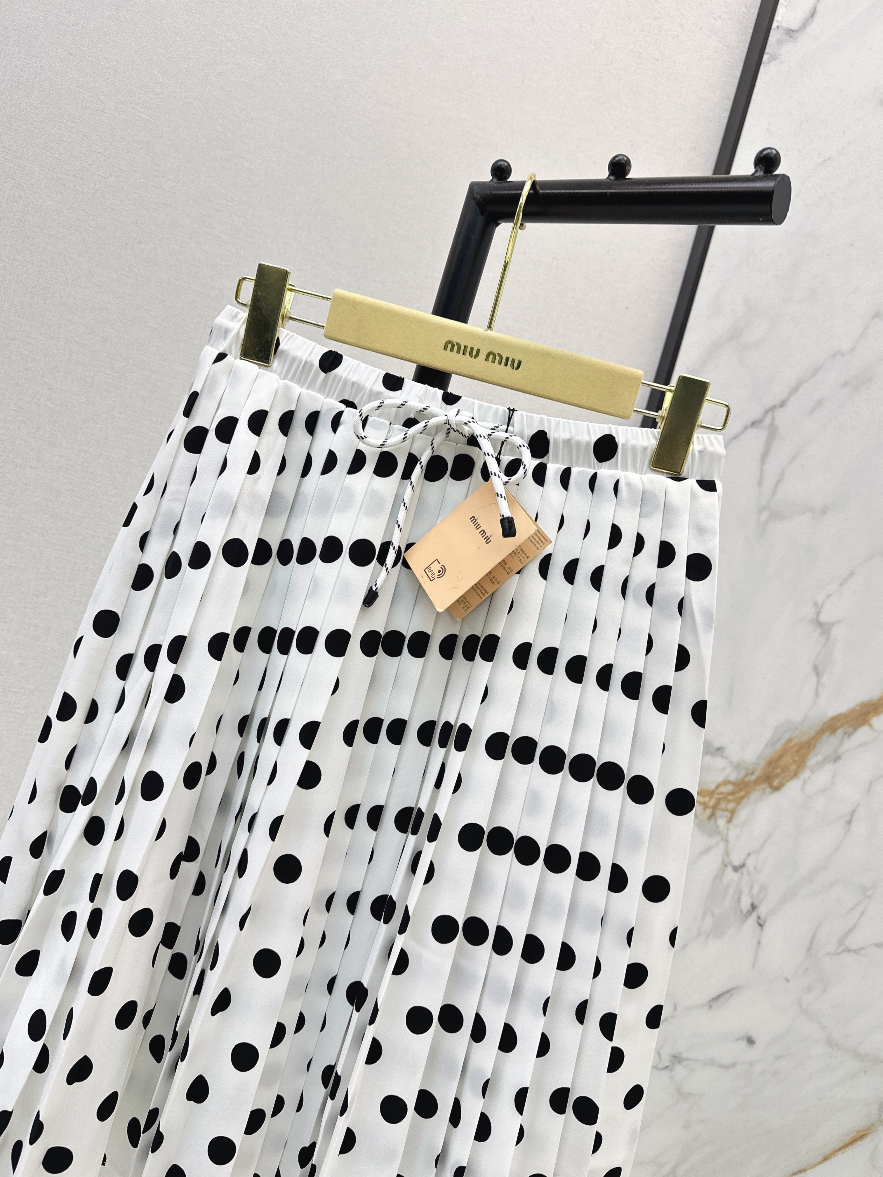 Miu 26ss polka dots pleated skirt