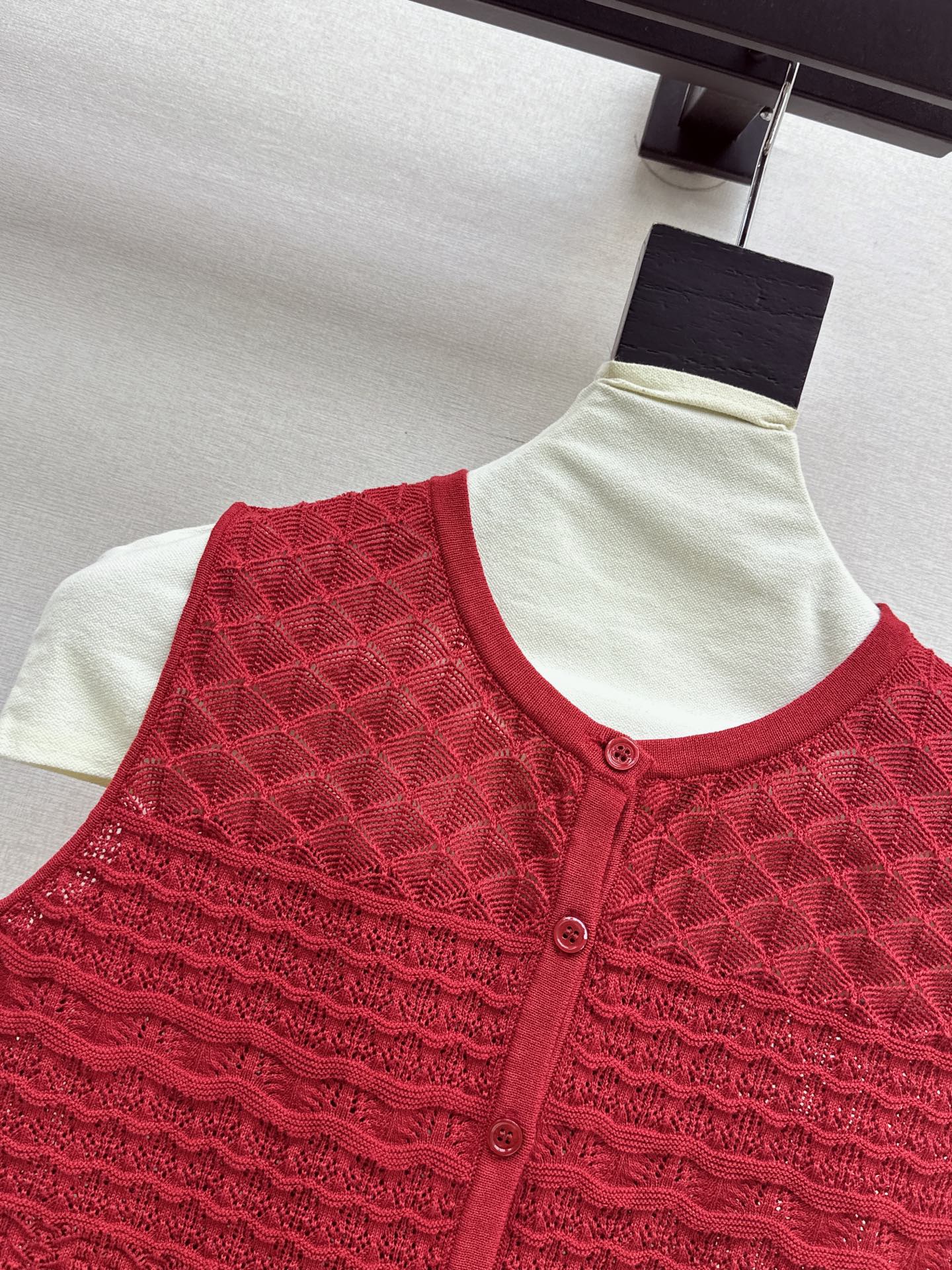 Max 26ss woven hollow vest