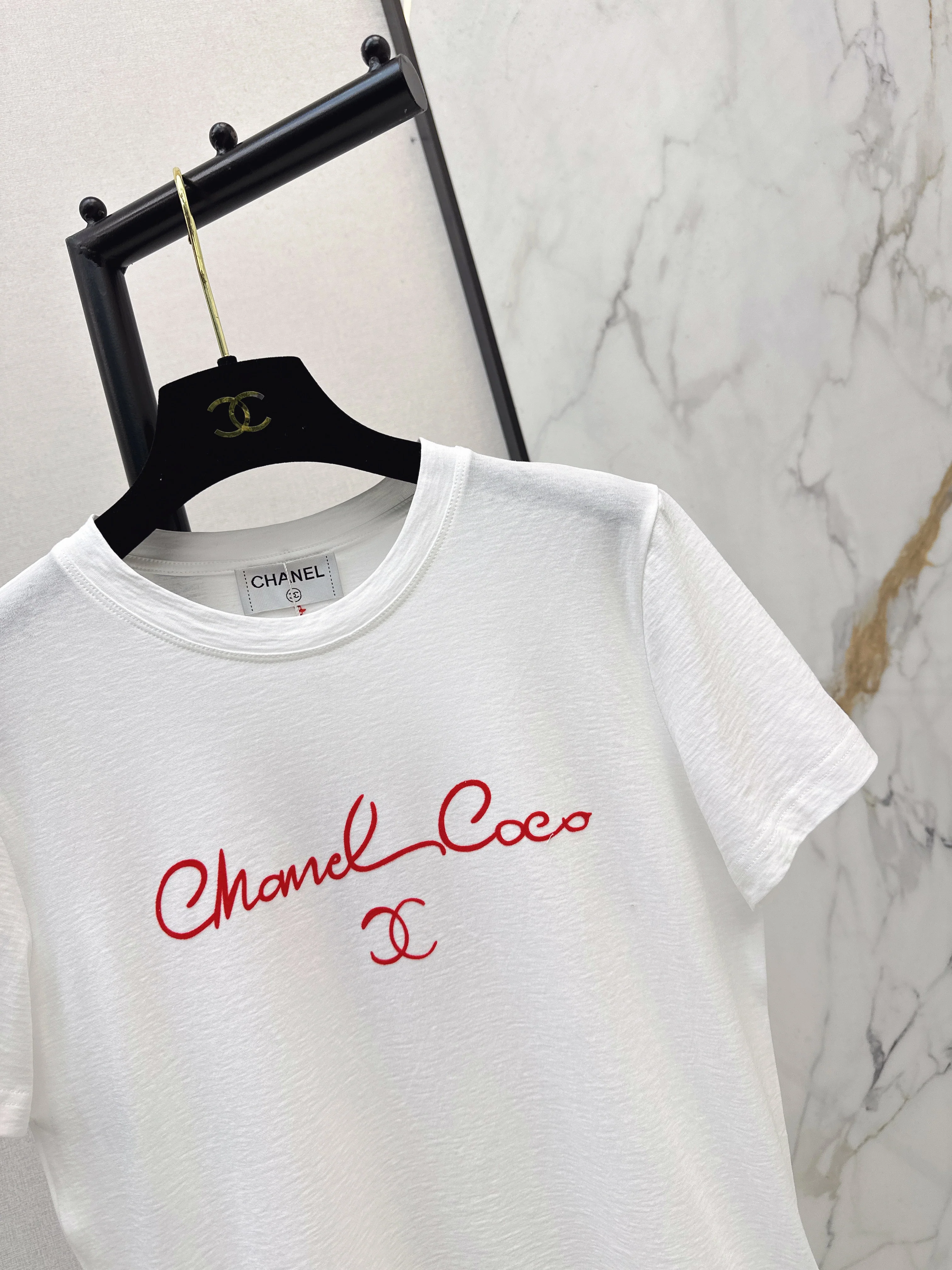 Chan 26ss contrast lettering t-shirt