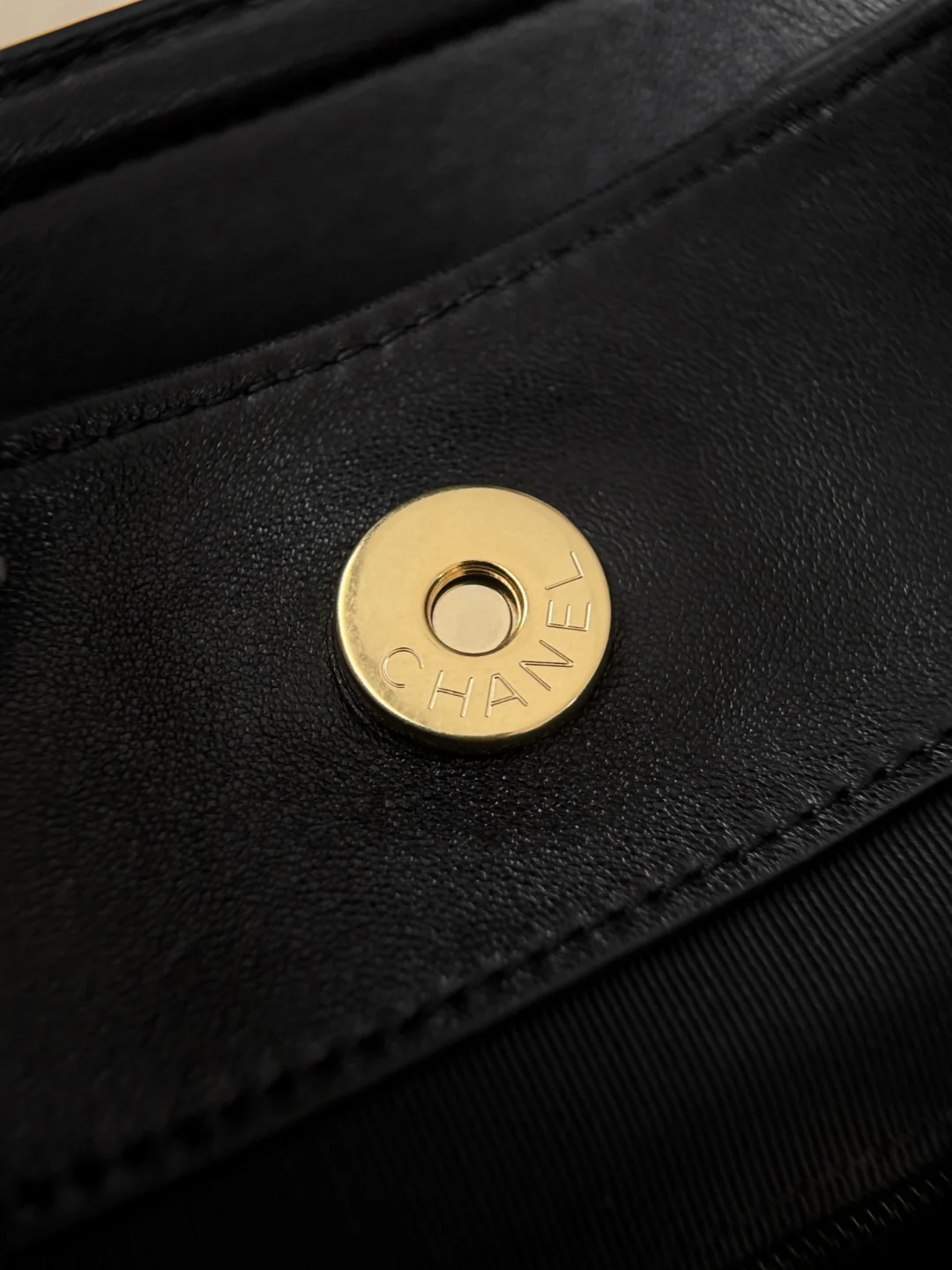 Chan 26C hobo handbag