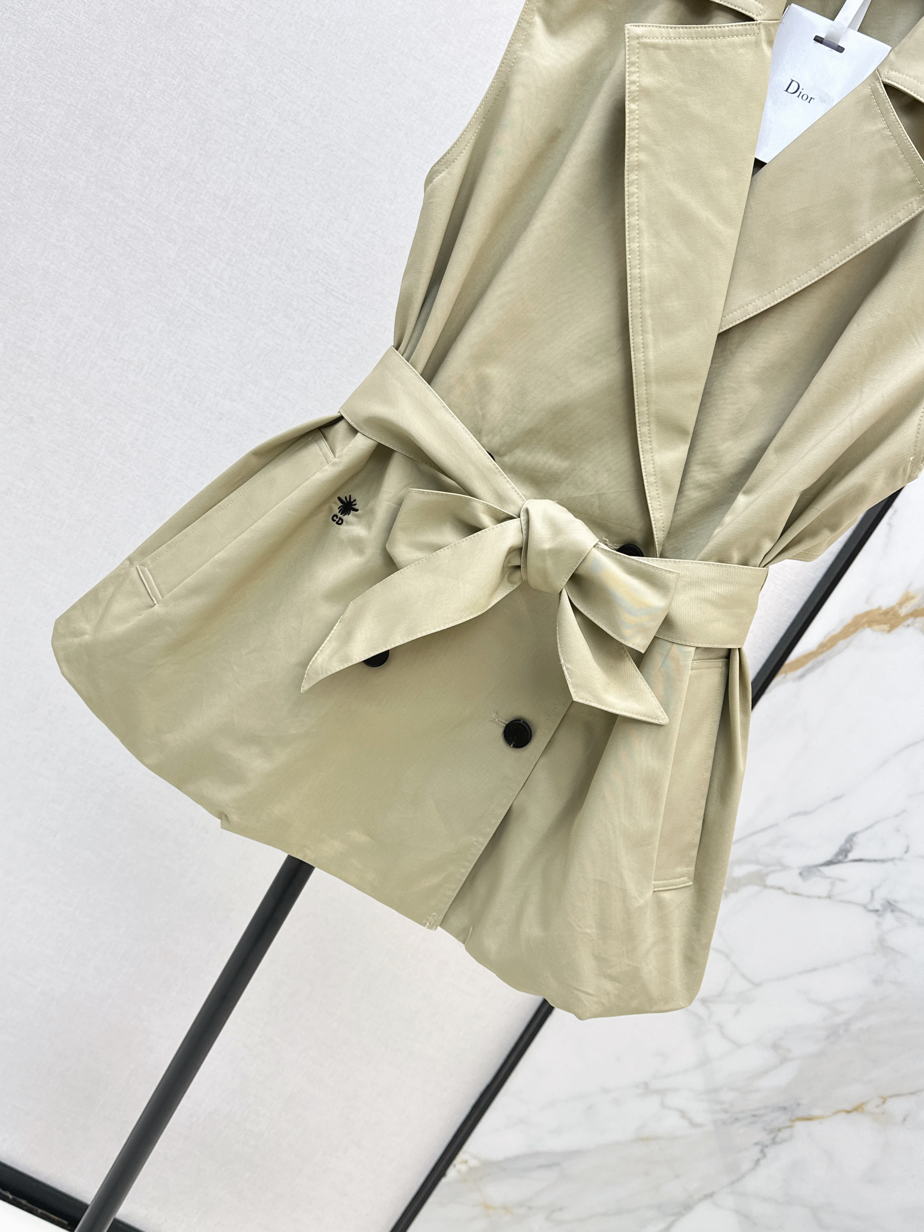 CD 26ss sleeveless belted trench vest