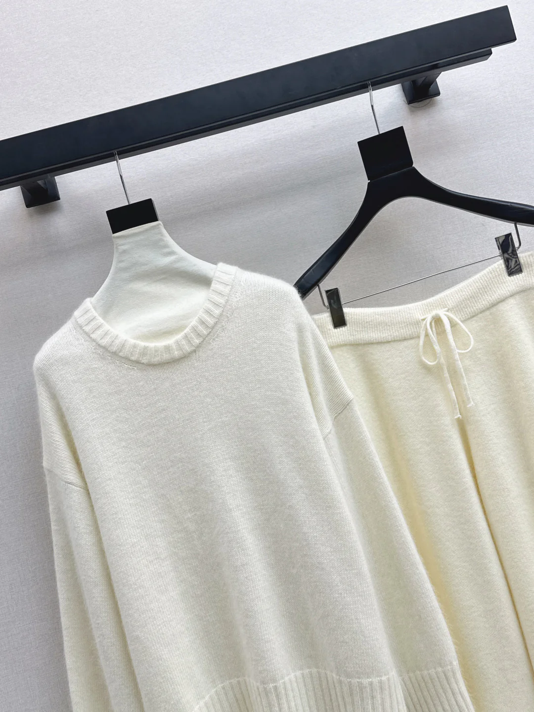 Brun 25fw knit sweater pants set