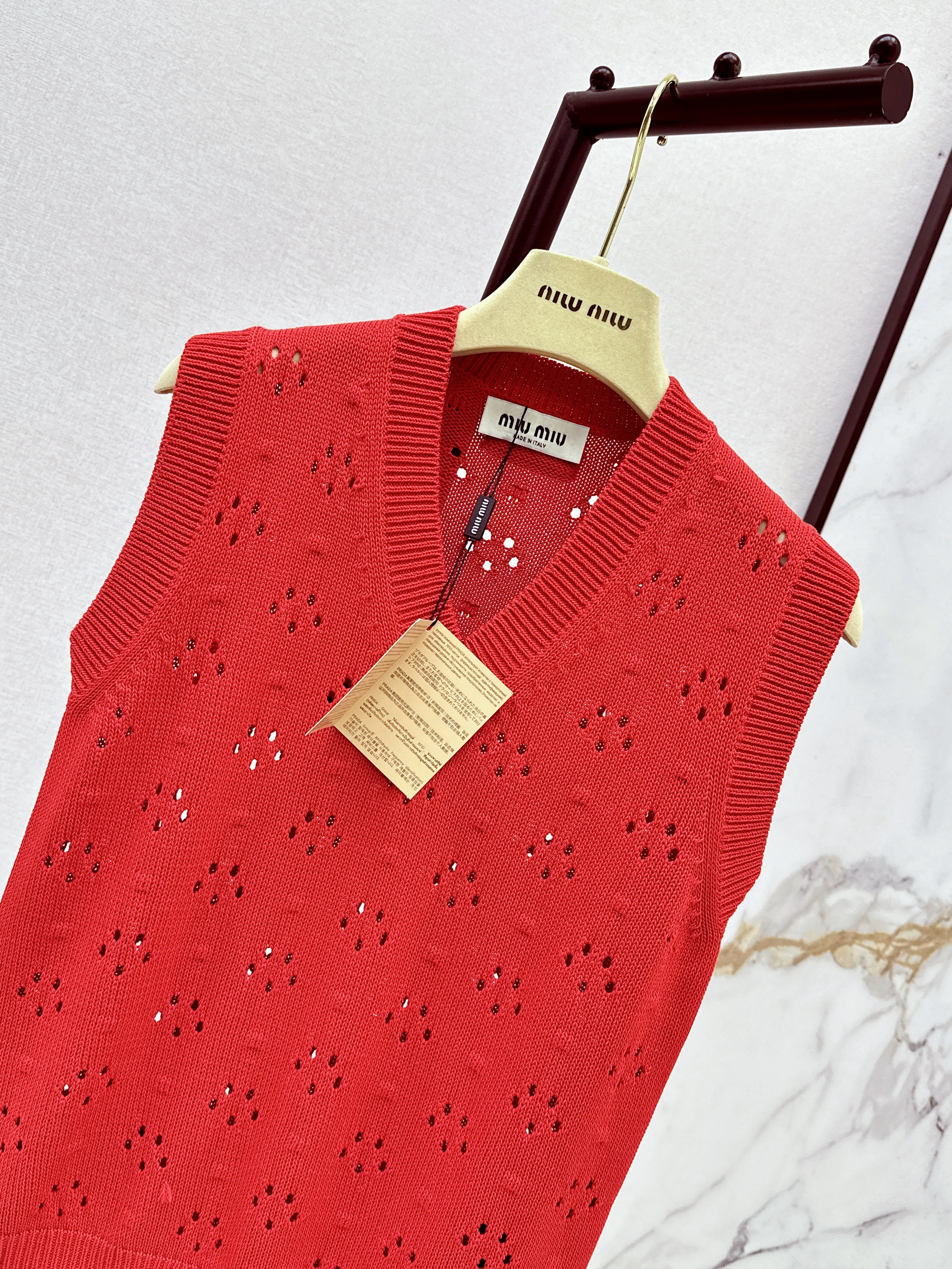 Miu 26ss hollow knit vest