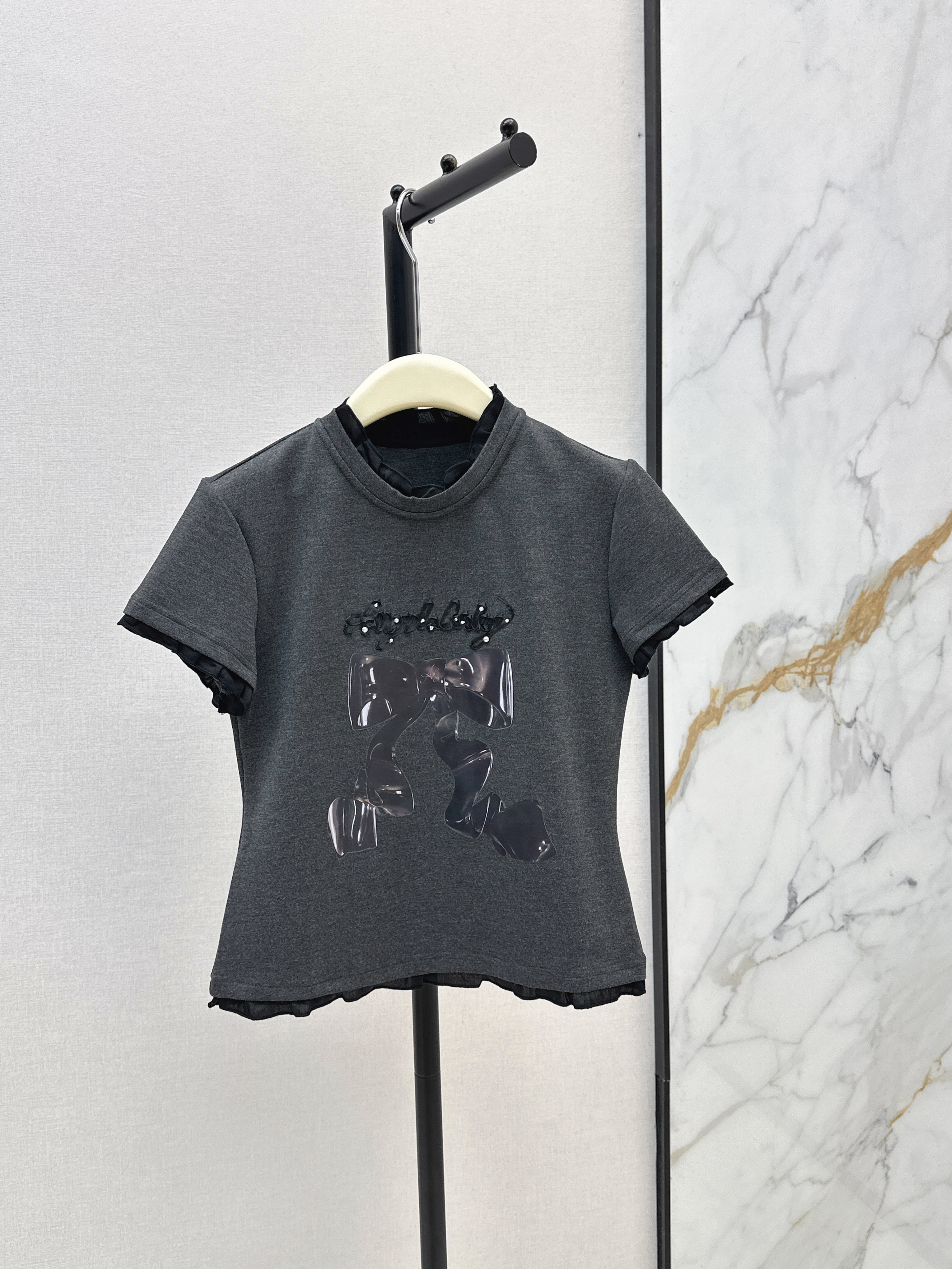 26SS Bow Graphic T-Shirt