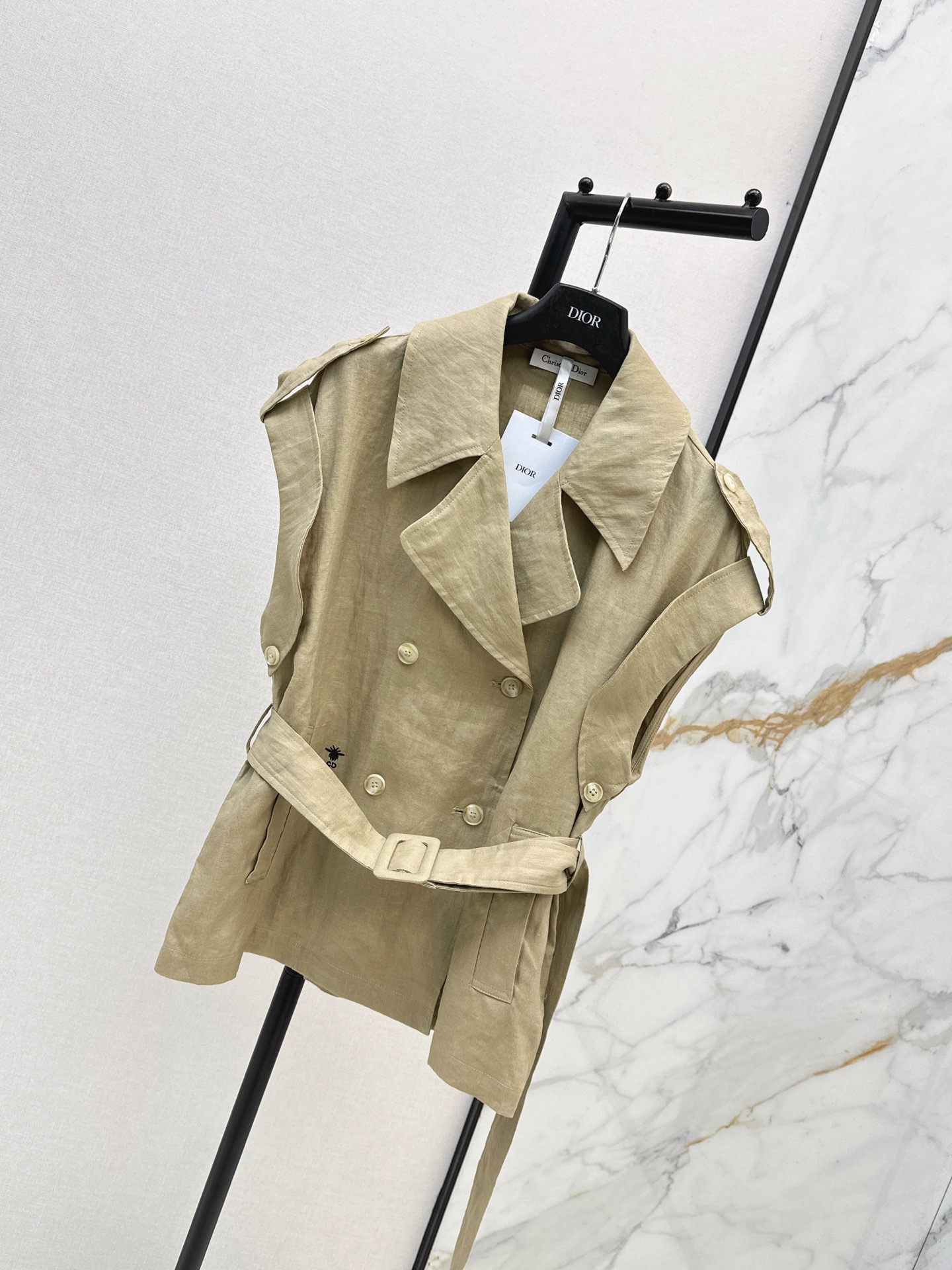 CD 26ss sleeveless belted shirt