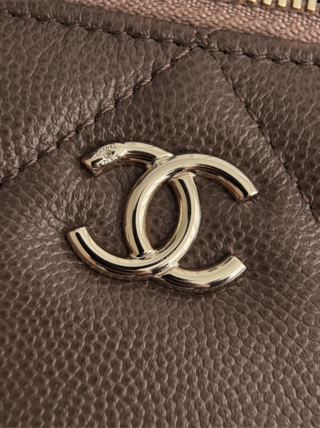 Chan 26S LP chain shoulder bag