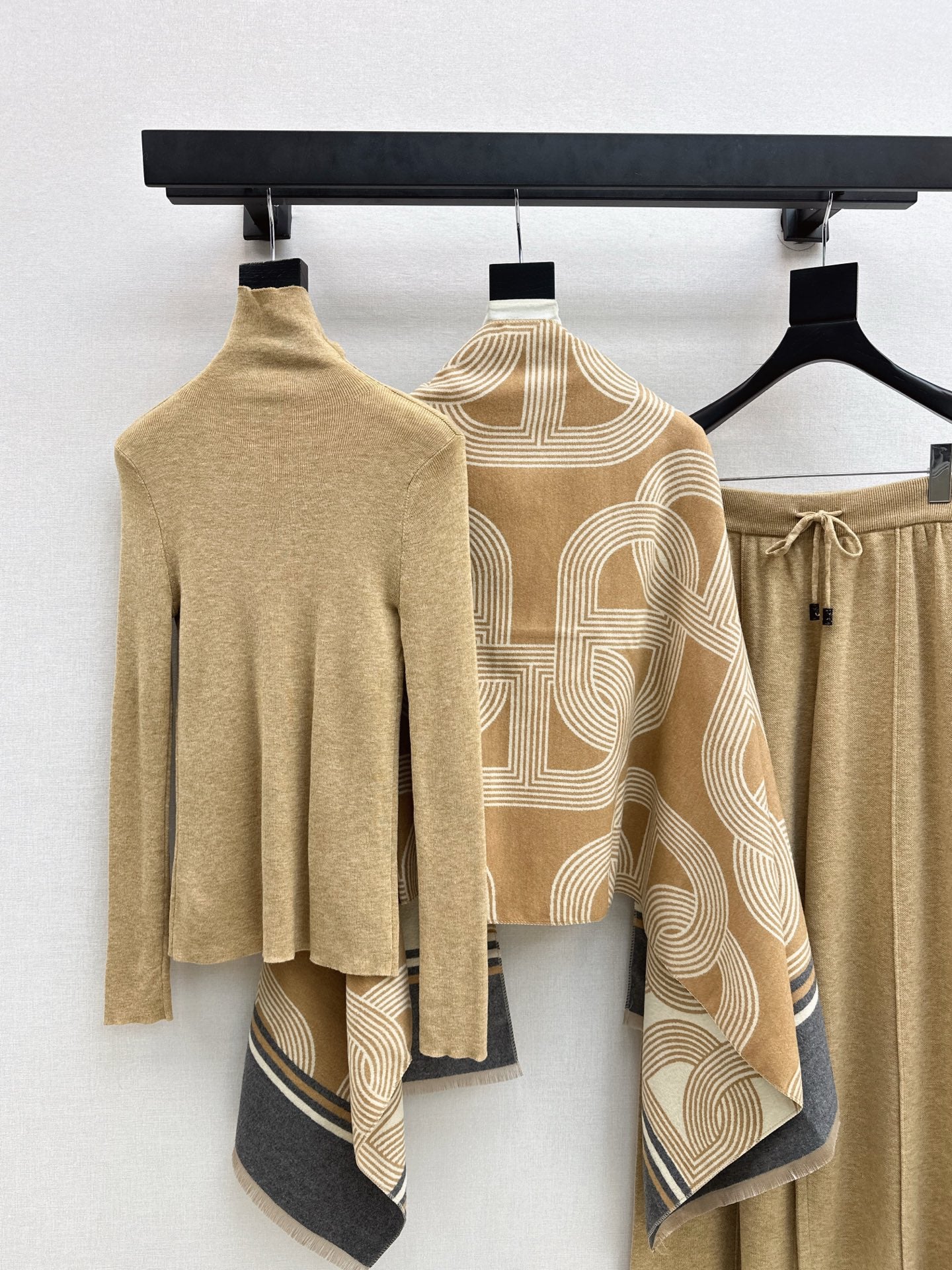 Herm 25fw base layer+shawl pants set