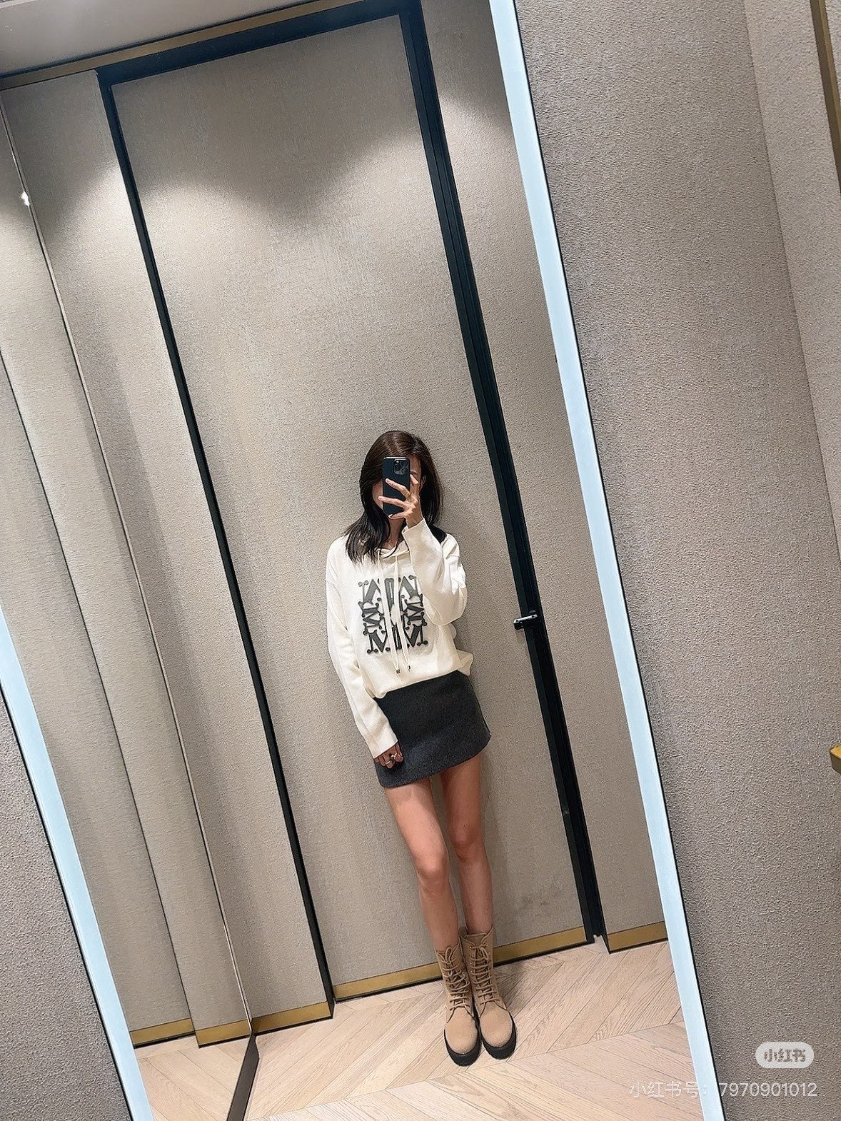 Max 25fw hooded sweater