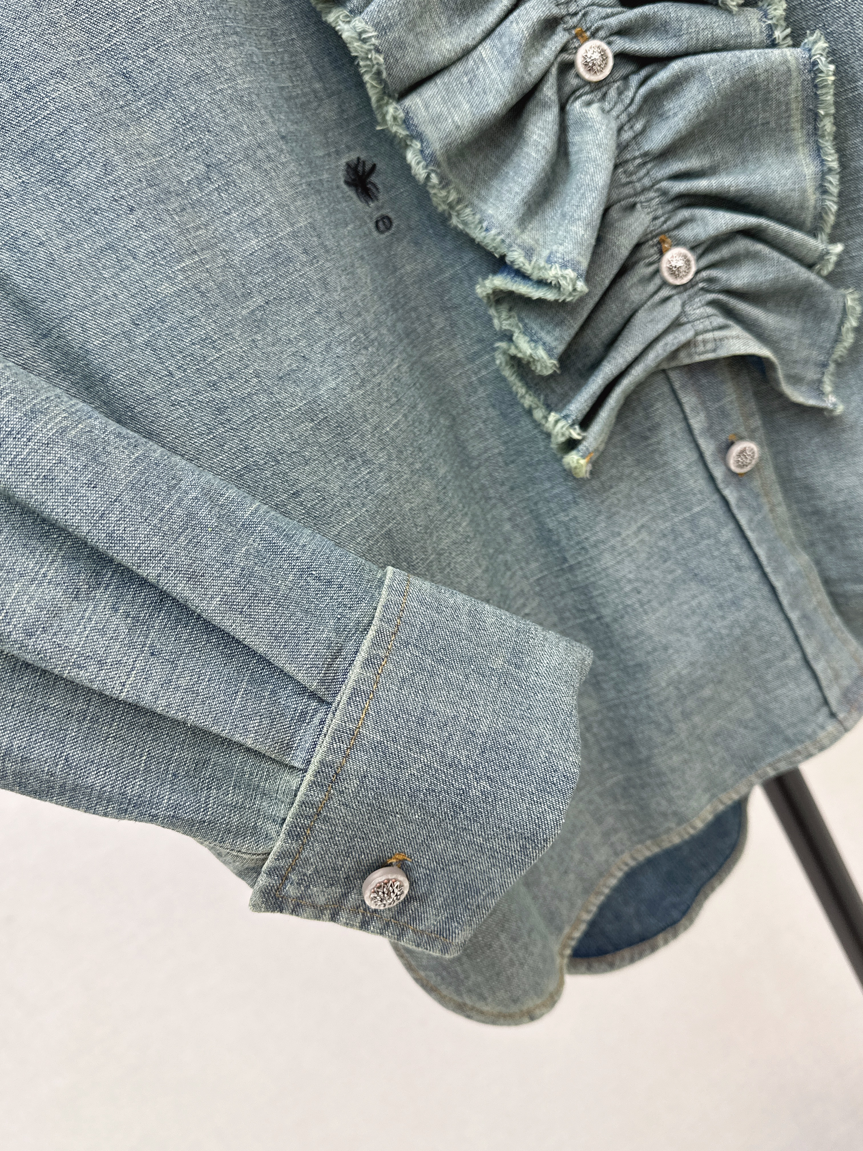 CD 26ss ruffle denim shirts