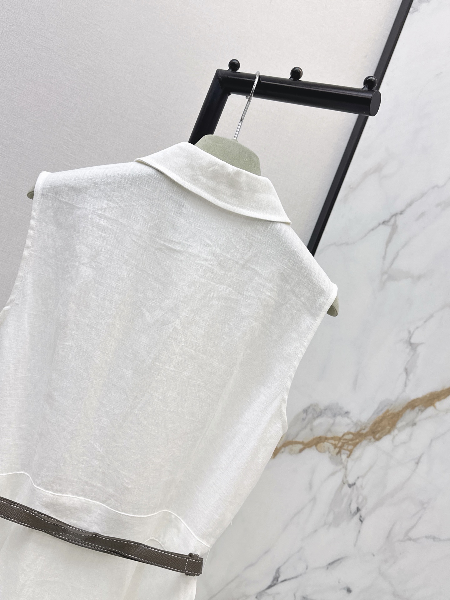 Her 26ss sleeveless shirt dress