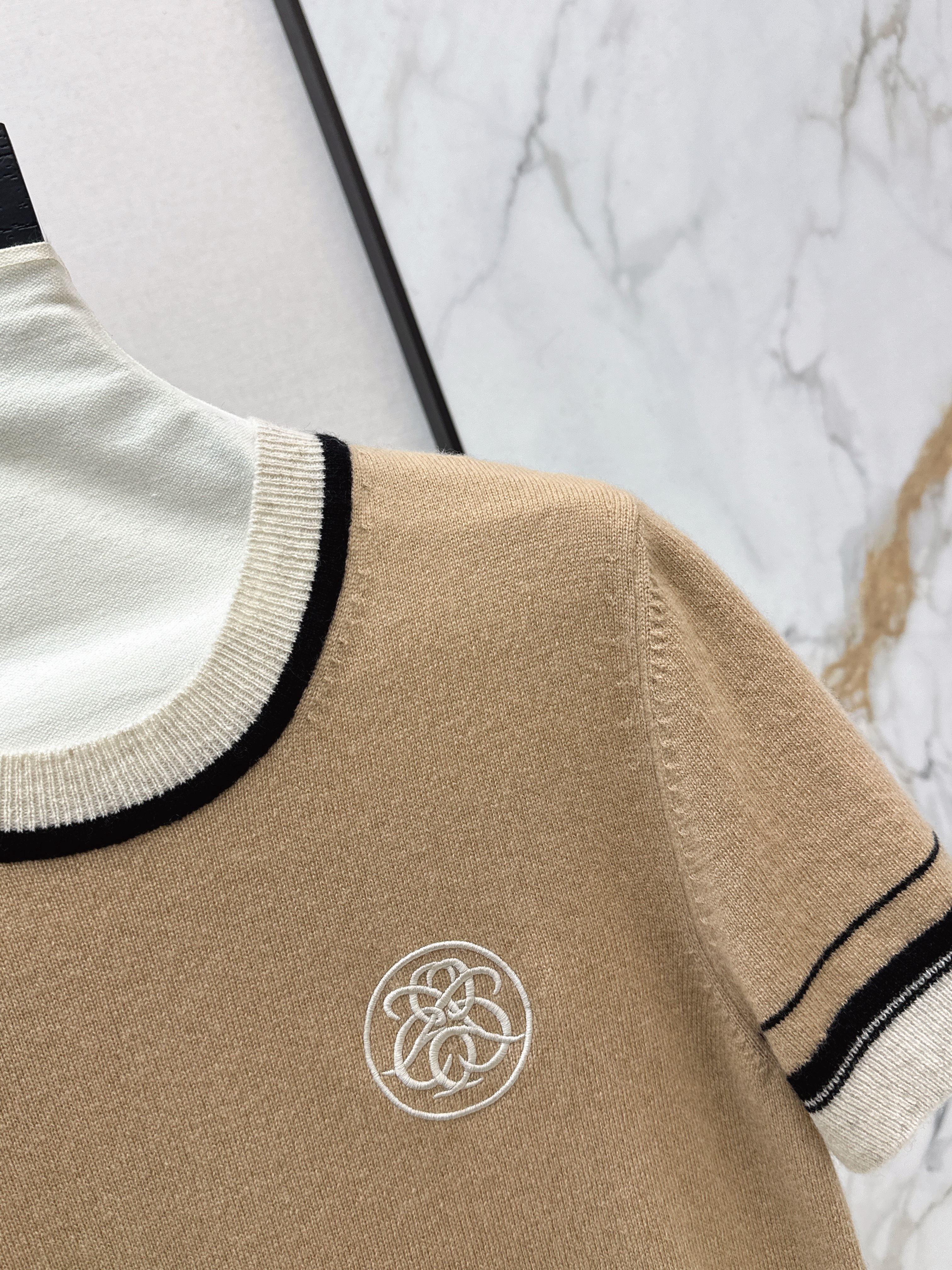 Herm 26ss stripe knit sweater