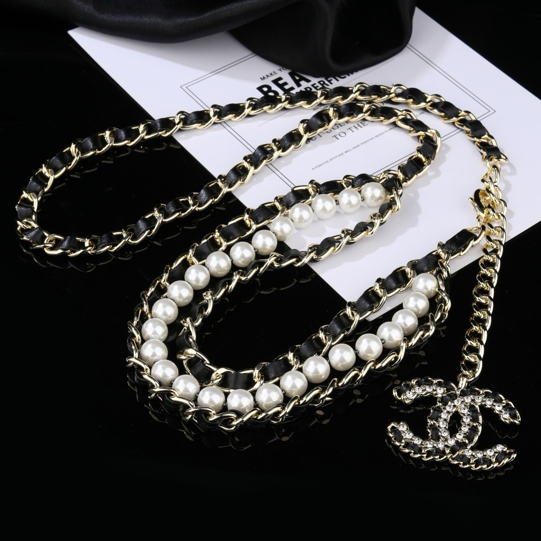 Black and Gold Pearl Chain Belt