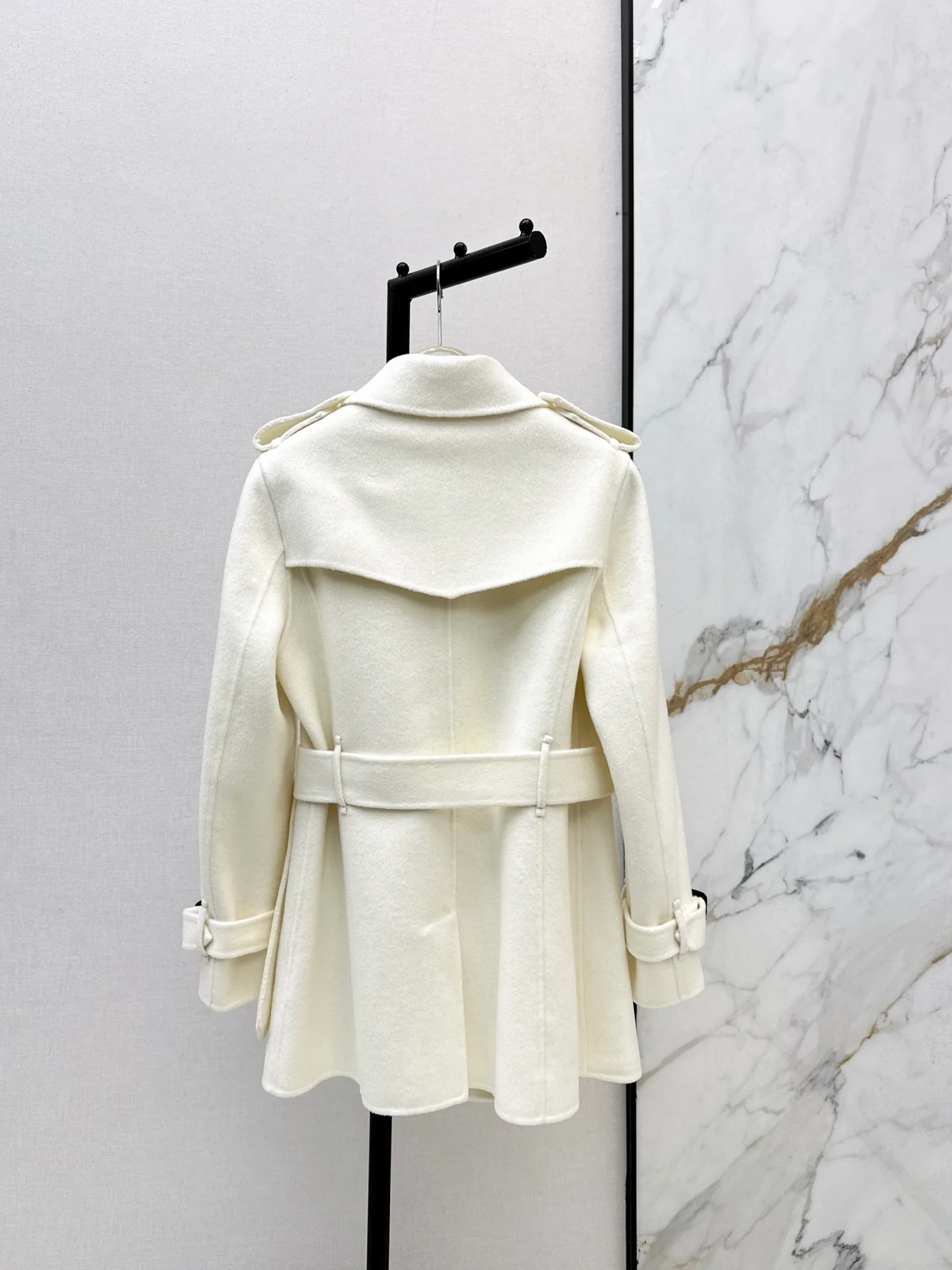 Bur 25fw trench coats