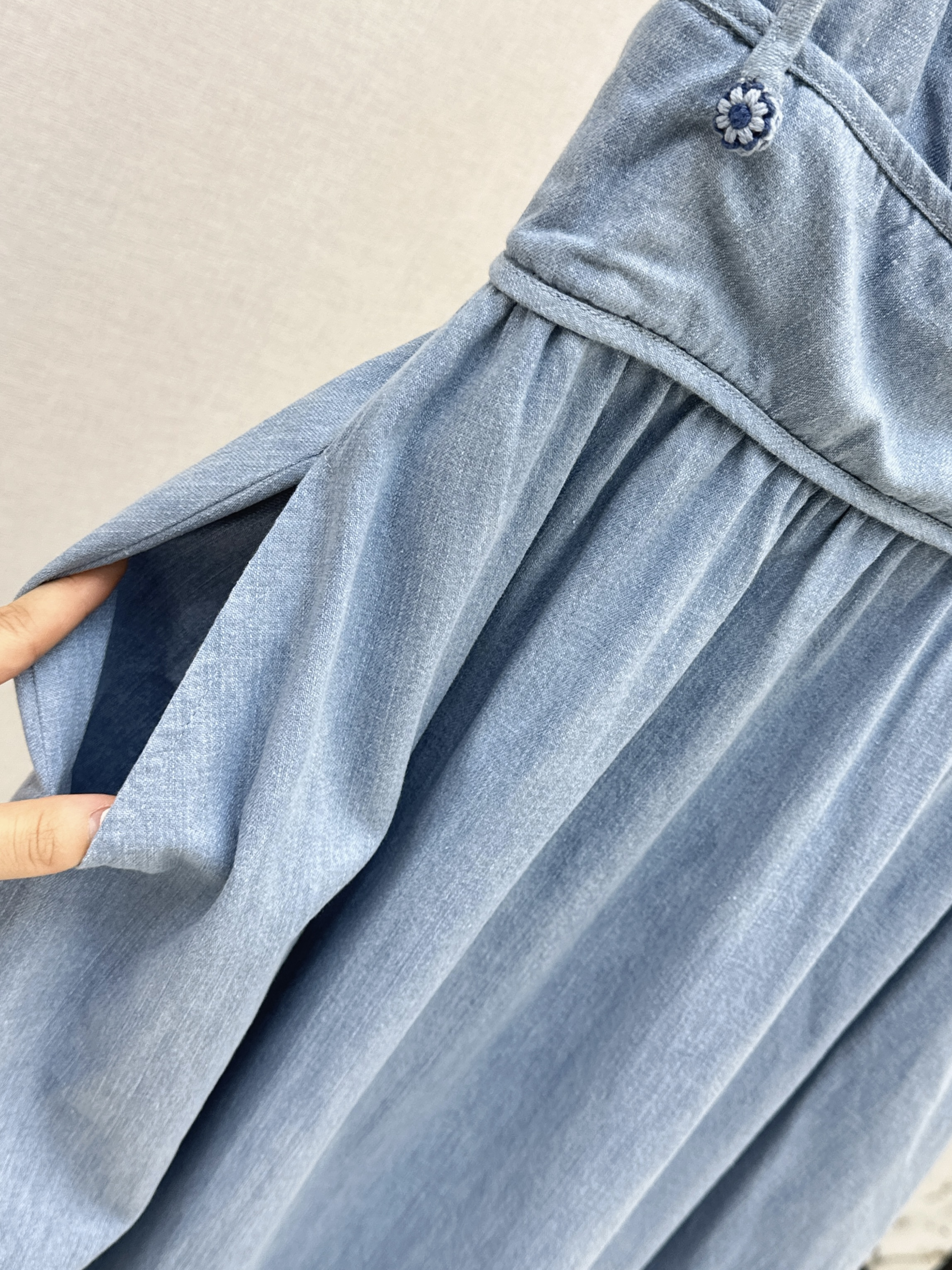 Zimm 26SS Tie-Strap Embroidered Midi Dress