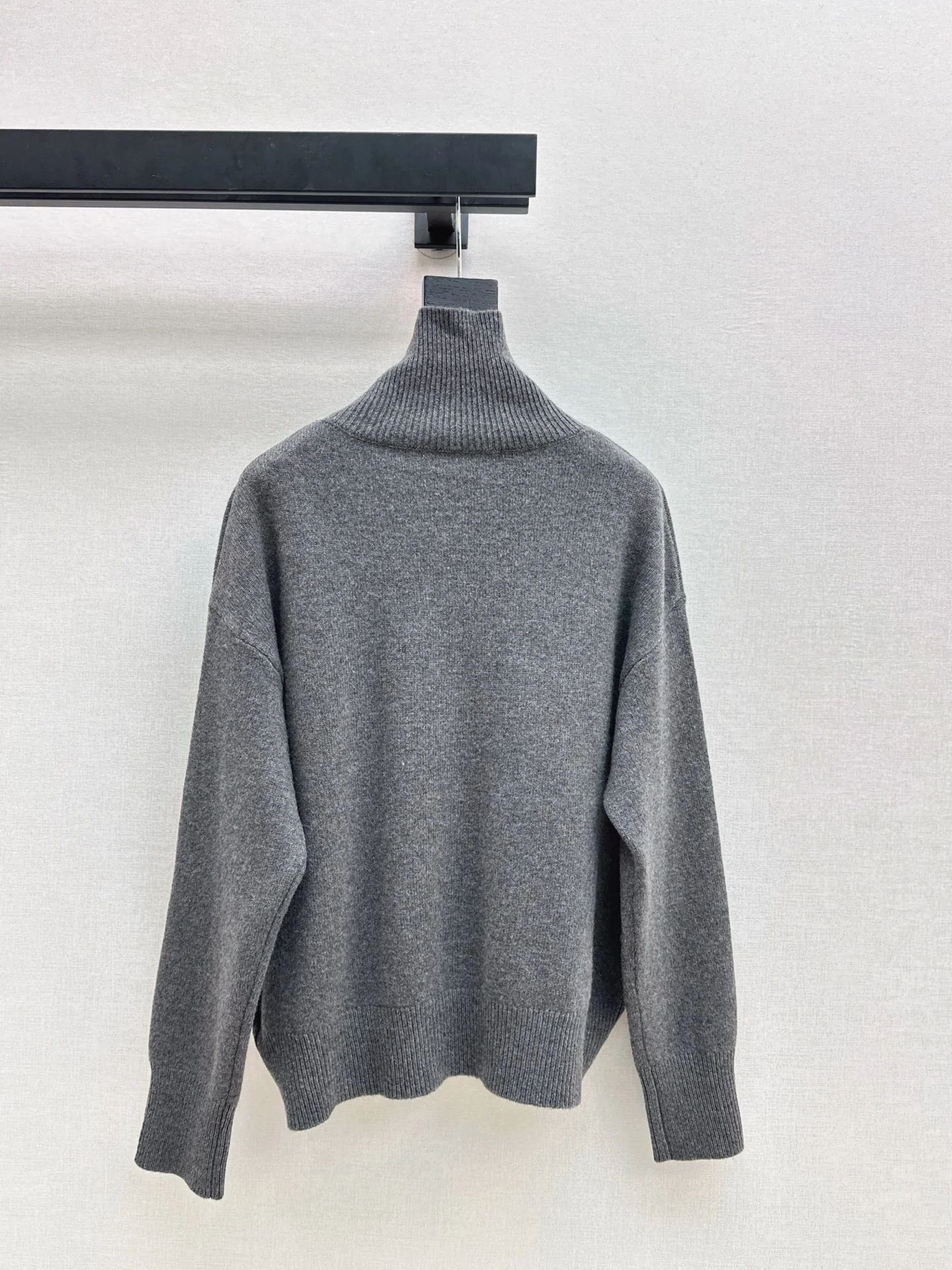 Celi 25fw turtleneck sweater