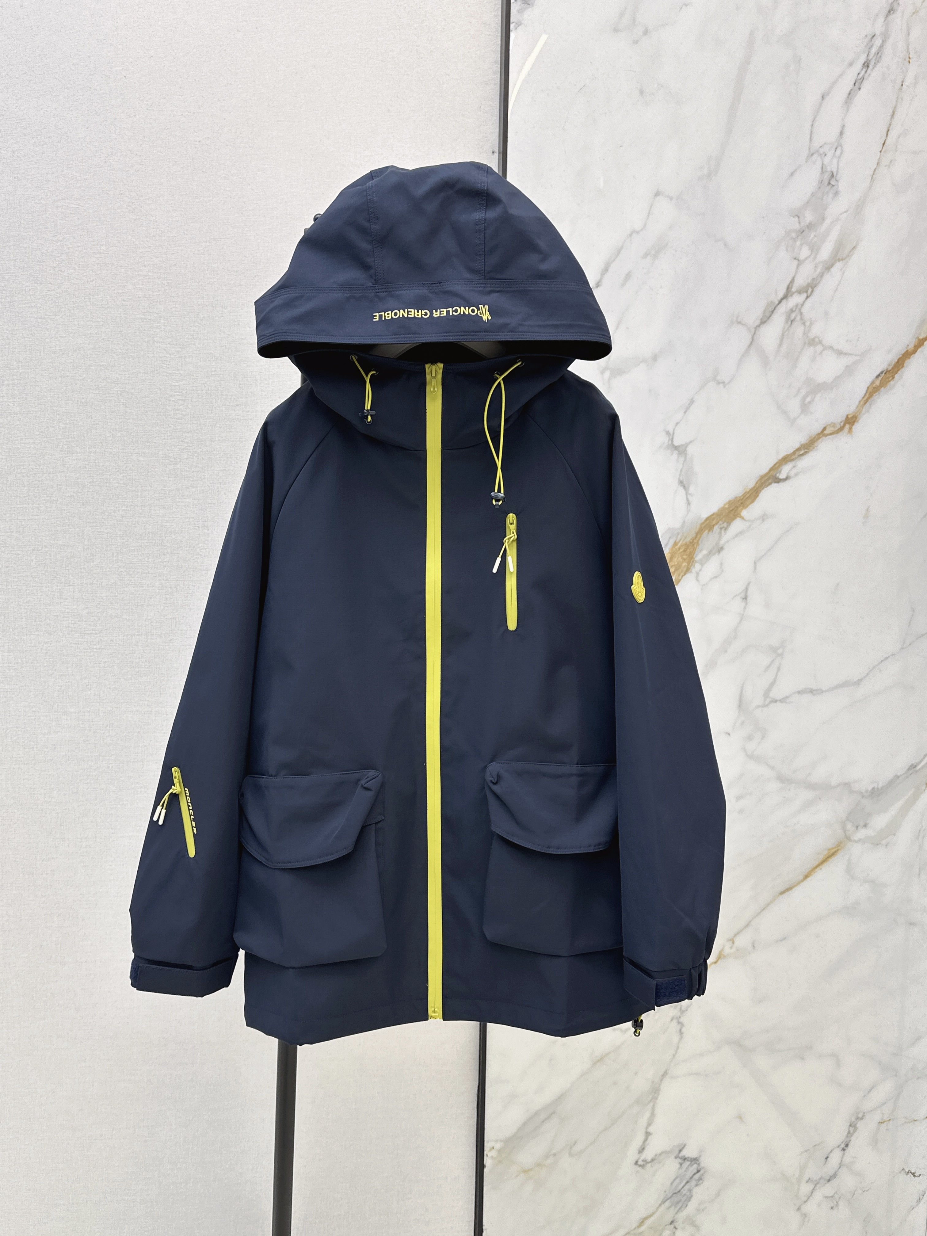 Monc 26ss hooded windbreaker